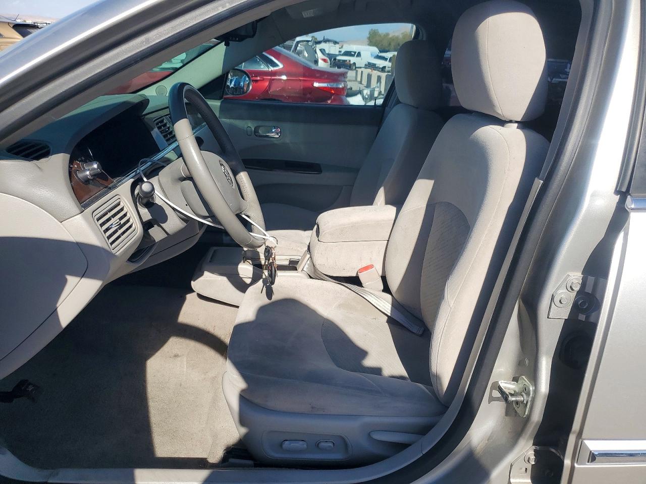 2008 Buick Lacrosse Cx Silver vin: 2G4WC582081284987