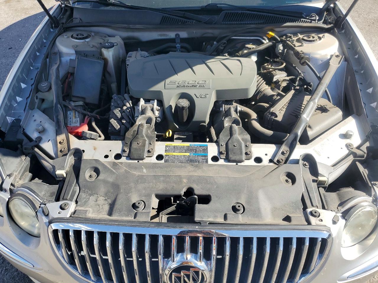 2008 Buick Lacrosse Cx Silver vin: 2G4WC582081284987
