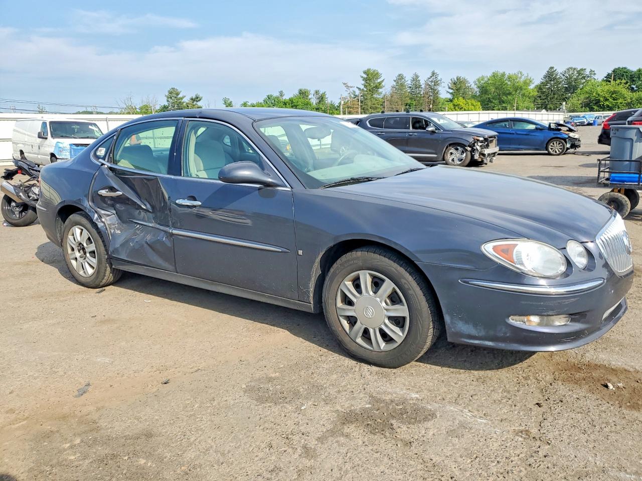2008 Buick Lacrosse Cx Gray vin: 2G4WC582081291177