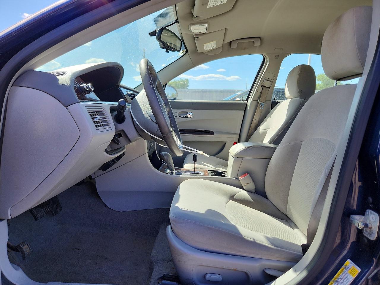 2008 Buick Lacrosse Cx Blue vin: 2G4WC582081359218