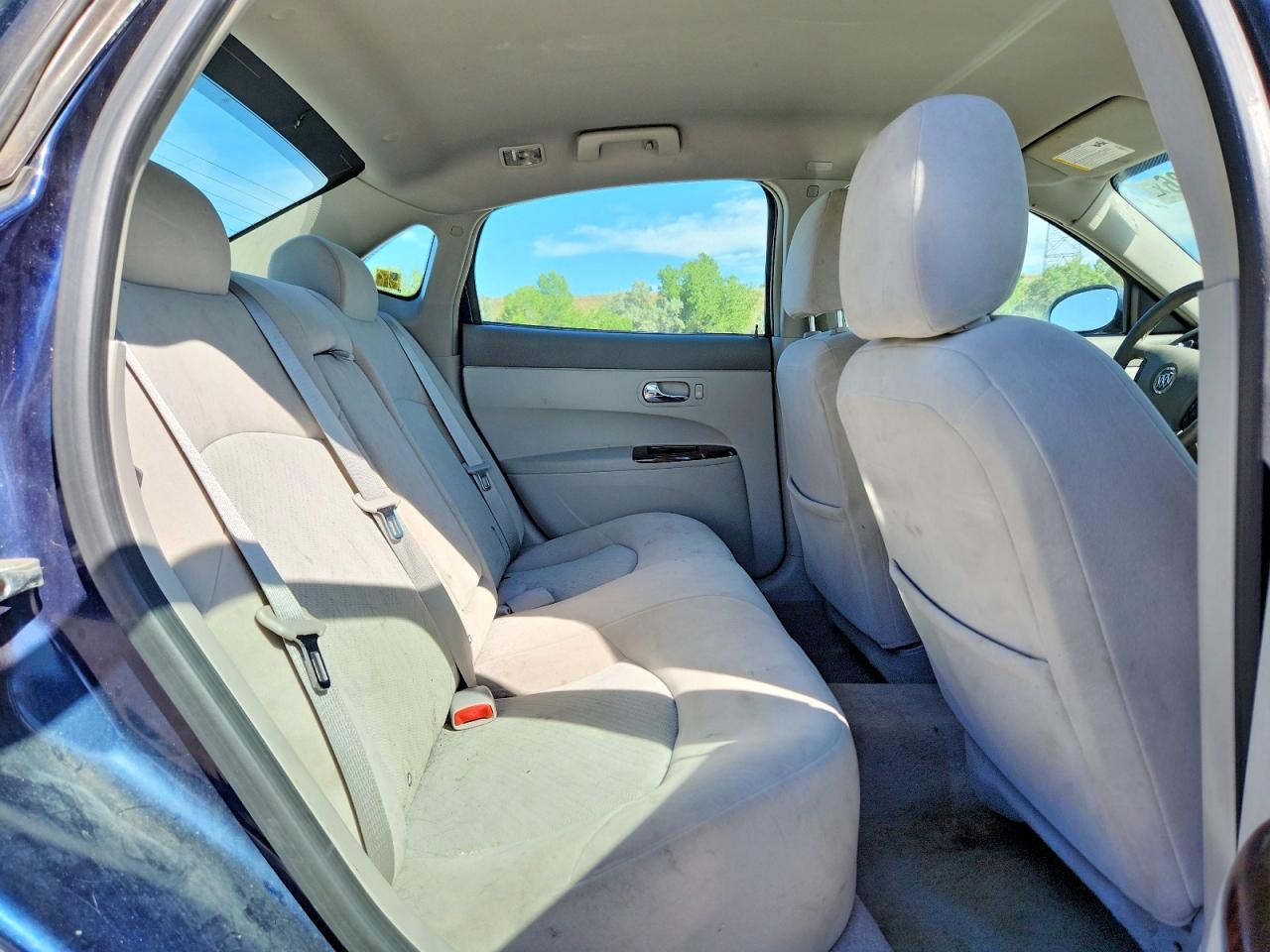 2008 Buick Lacrosse Cx Blue vin: 2G4WC582081359218