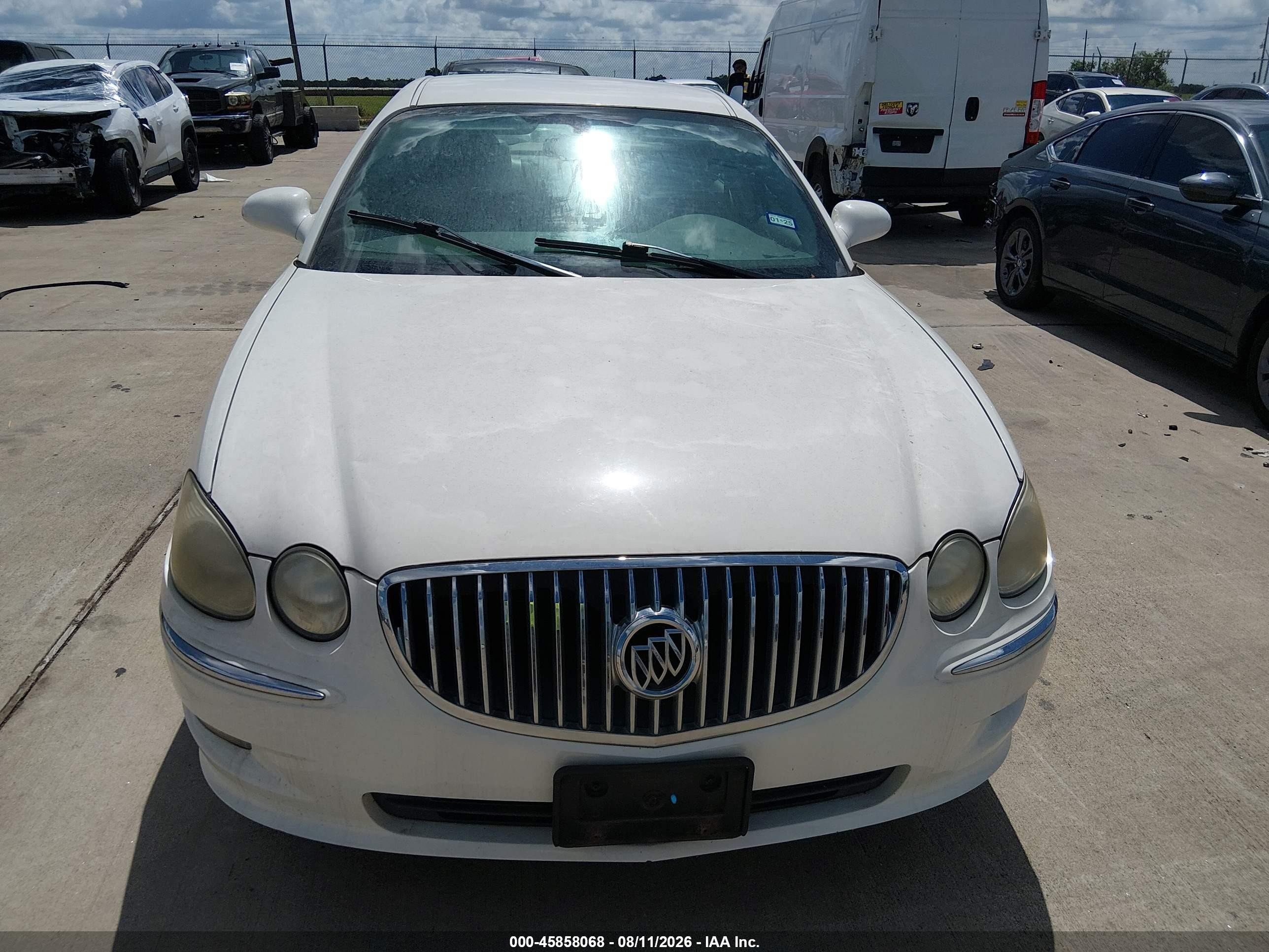 2008 Buick Lacrosse Cx White vin: 2G4WC582081375564