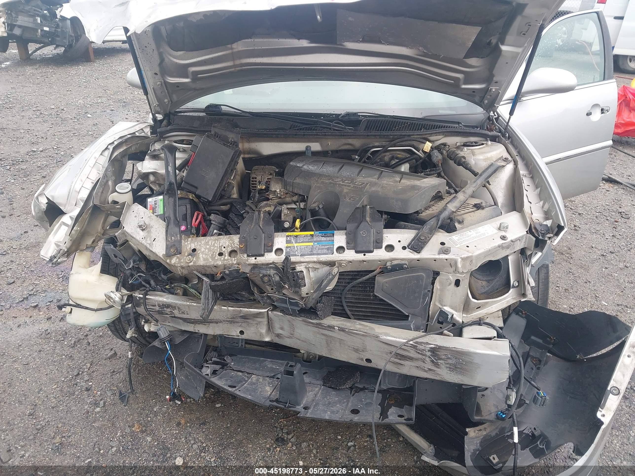 2006 Buick Lacrosse Cx Silver vin: 2G4WC582161252577