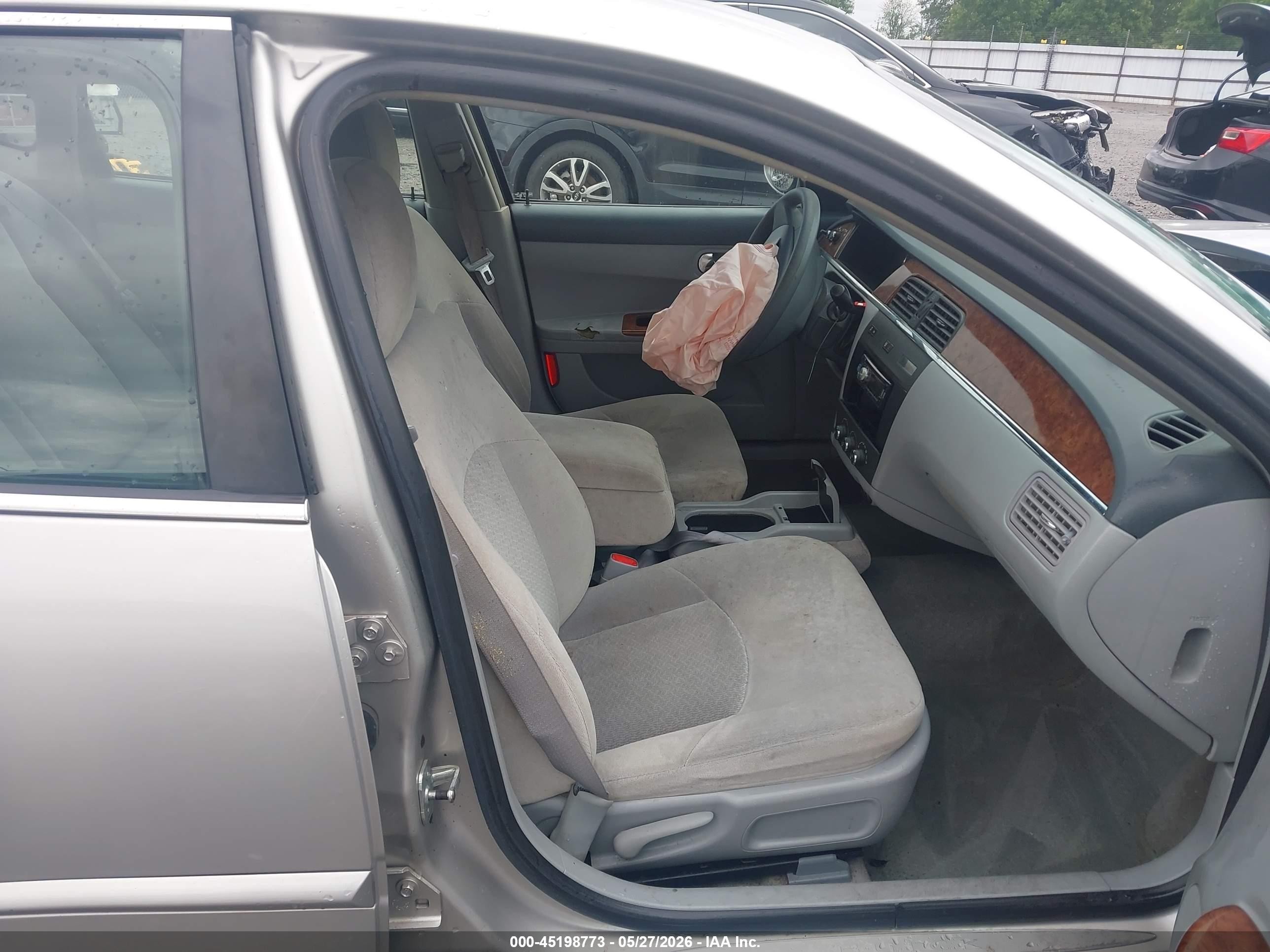 2006 Buick Lacrosse Cx Silver vin: 2G4WC582161252577