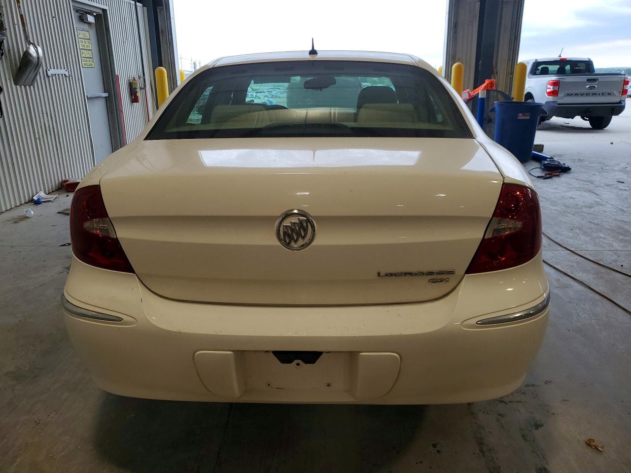 2008 Buick Lacrosse Cx White vin: 2G4WC582181274257