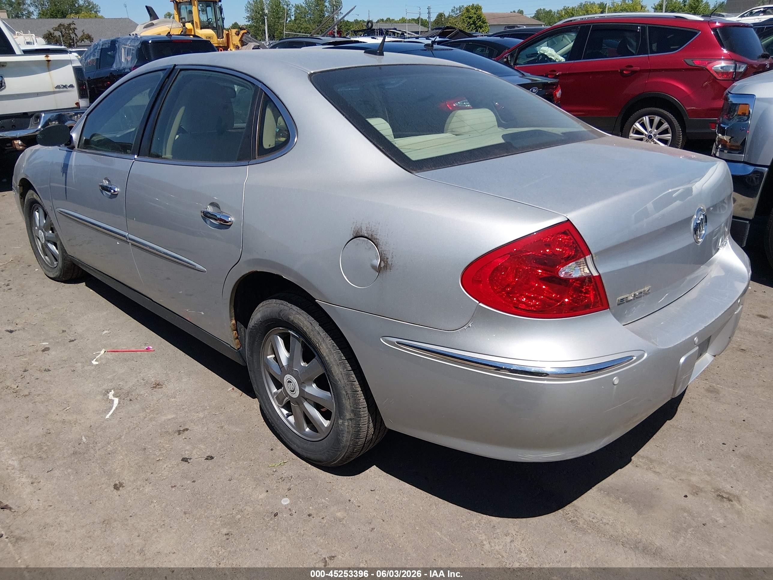 2009 Buick Lacrosse Cx Silver vin: 2G4WC582191266046
