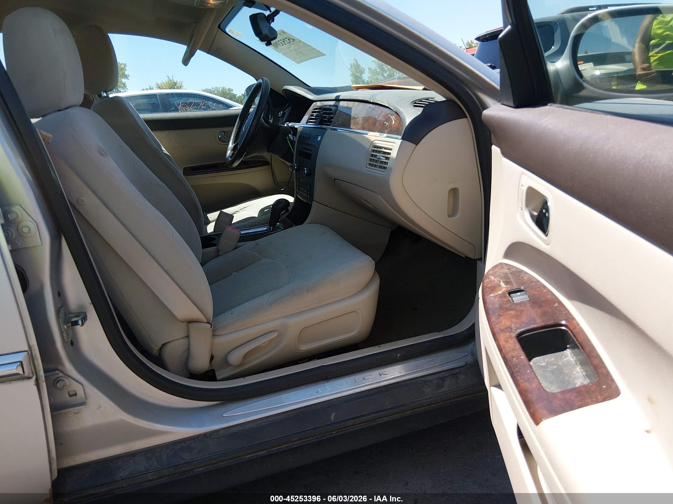 2009 Buick Lacrosse Cx Silver vin: 2G4WC582191266046