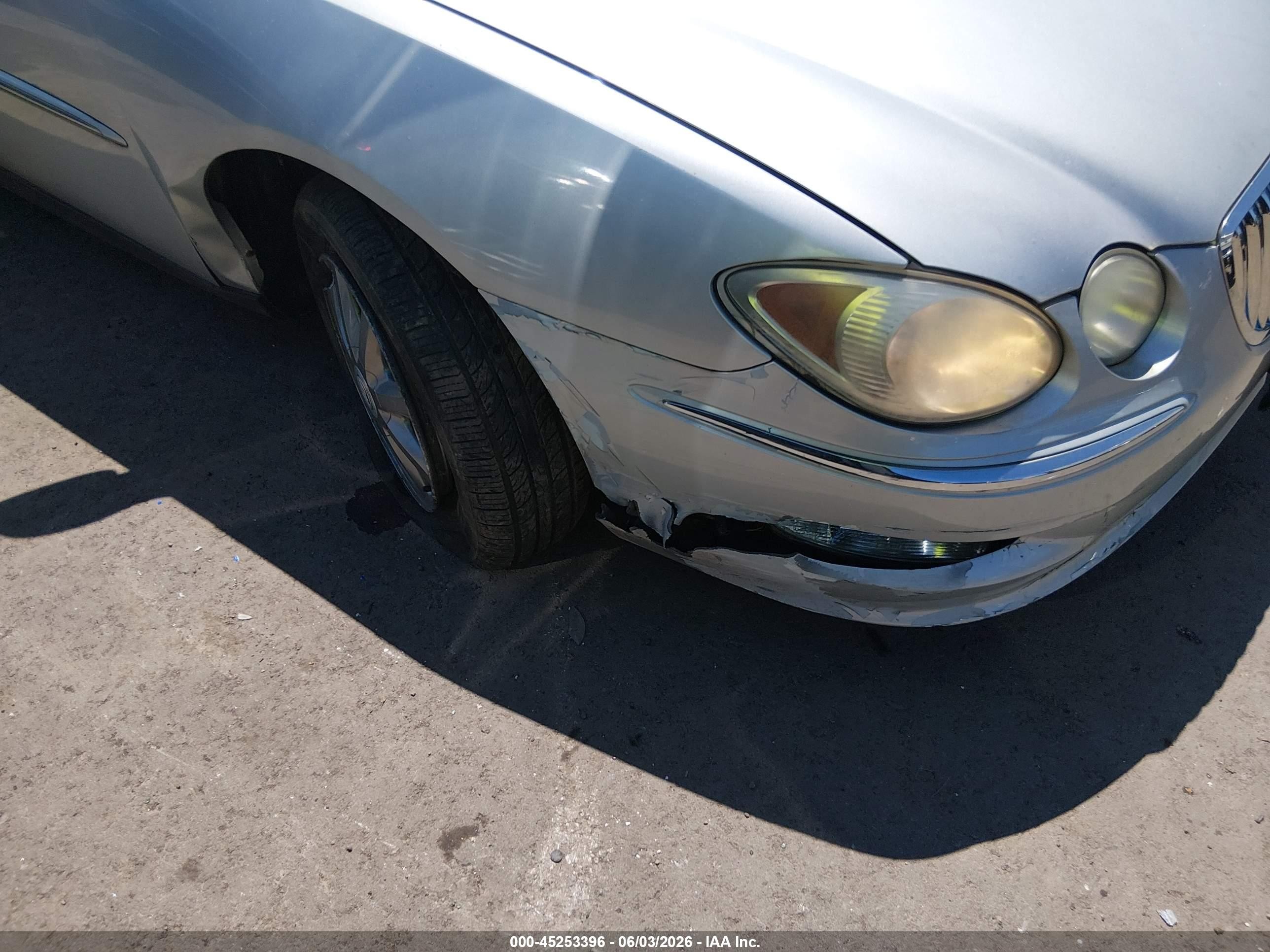 2009 Buick Lacrosse Cx Silver vin: 2G4WC582191266046