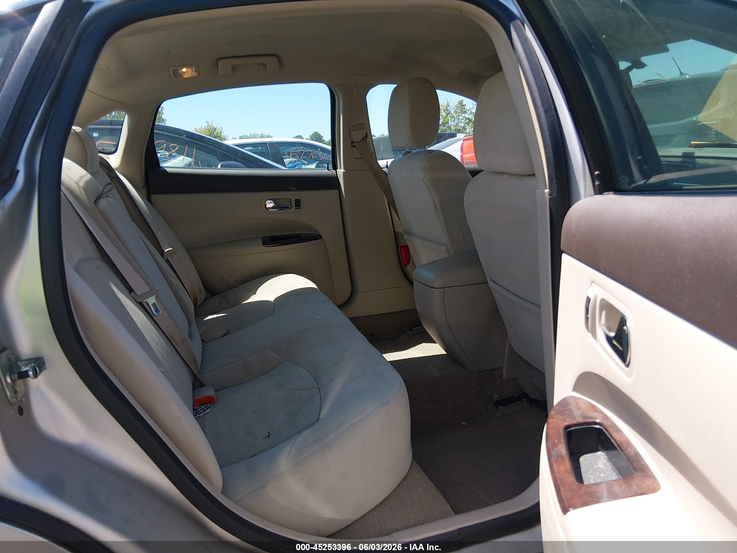 2009 Buick Lacrosse Cx Silver vin: 2G4WC582191266046