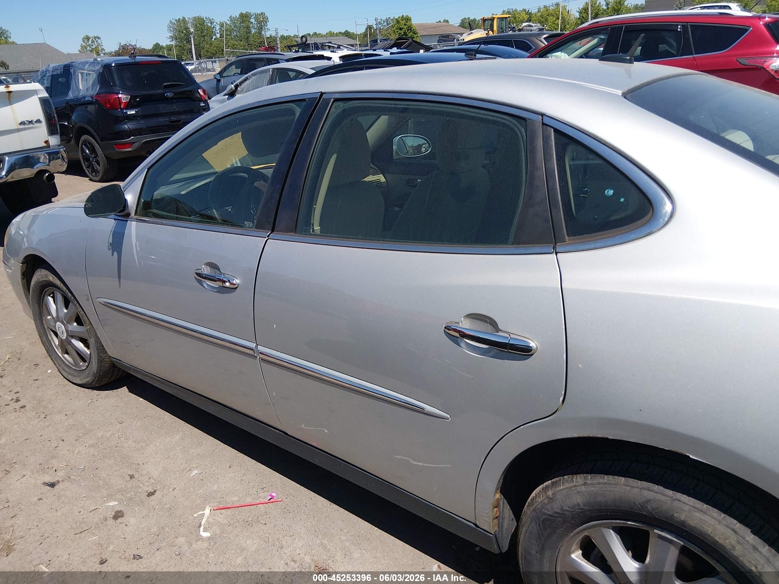 2009 Buick Lacrosse Cx Silver vin: 2G4WC582191266046