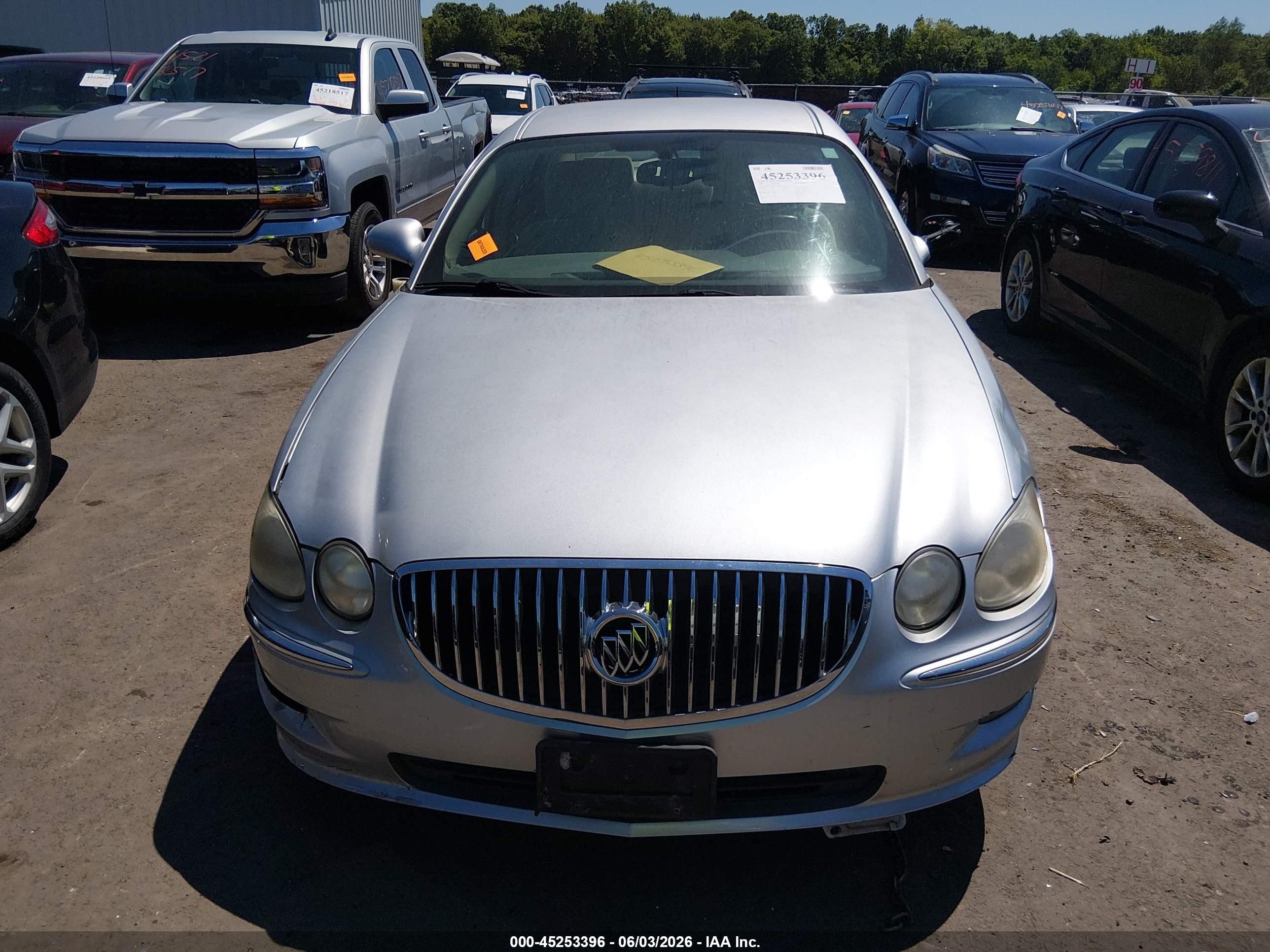 2009 Buick Lacrosse Cx Silver vin: 2G4WC582191266046