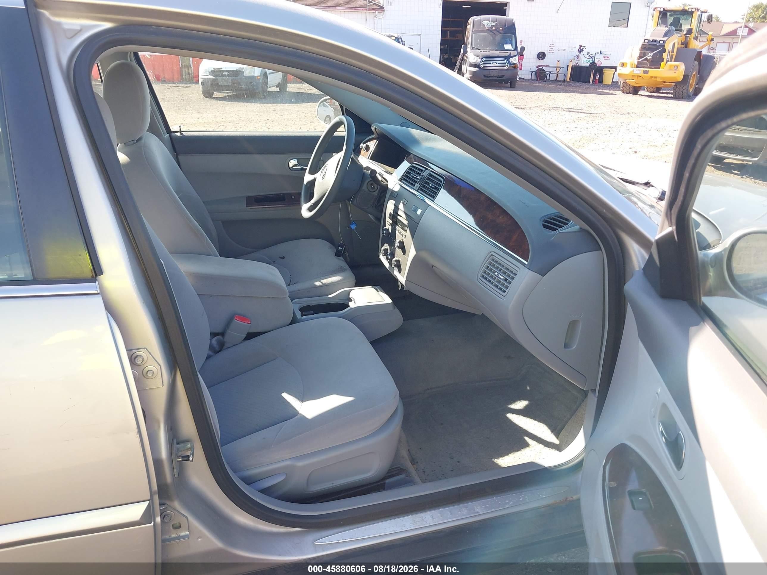 2007 Buick Lacrosse Cx Silver vin: 2G4WC582271162517