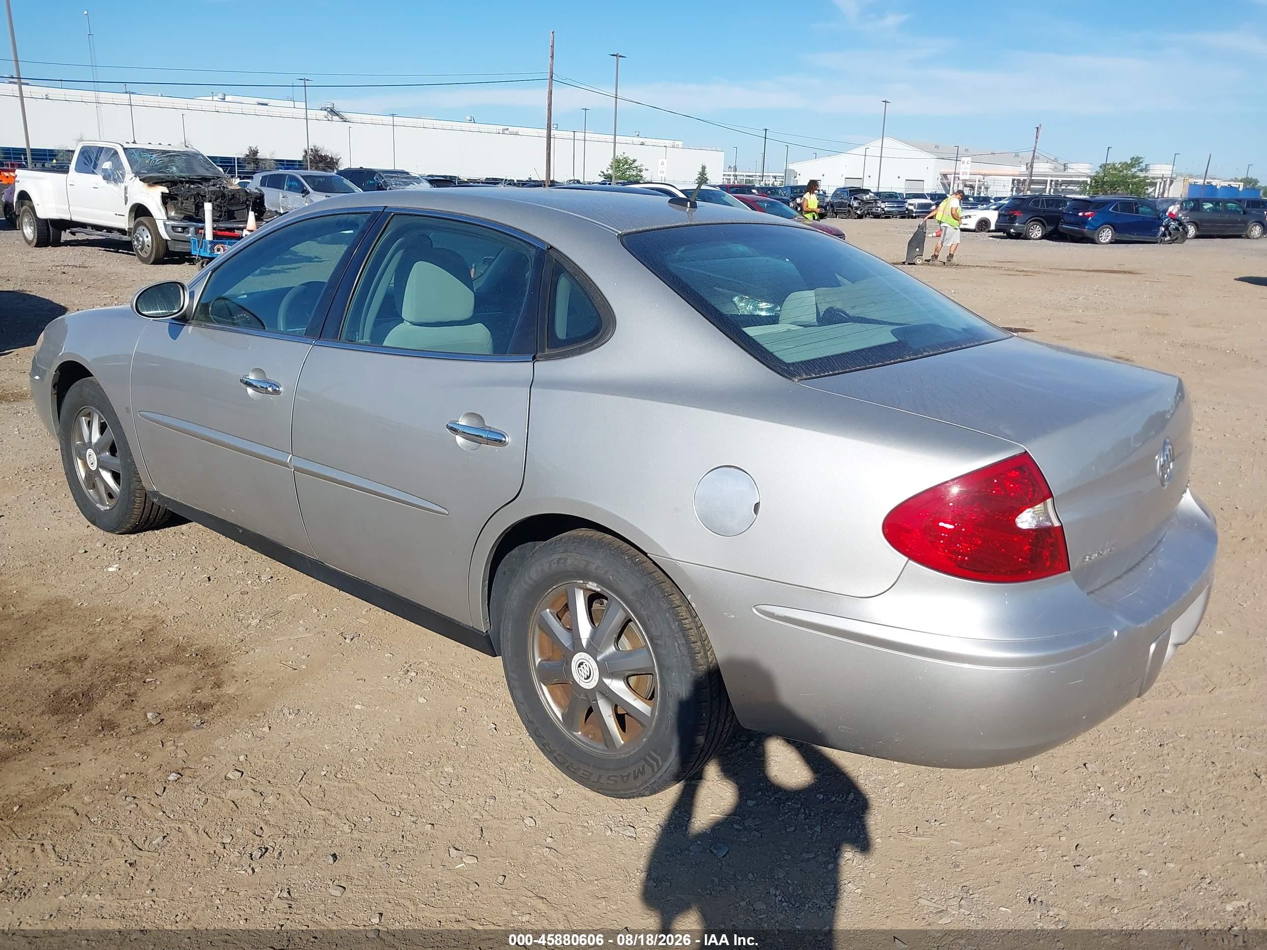 2007 Buick Lacrosse Cx Silver vin: 2G4WC582271162517