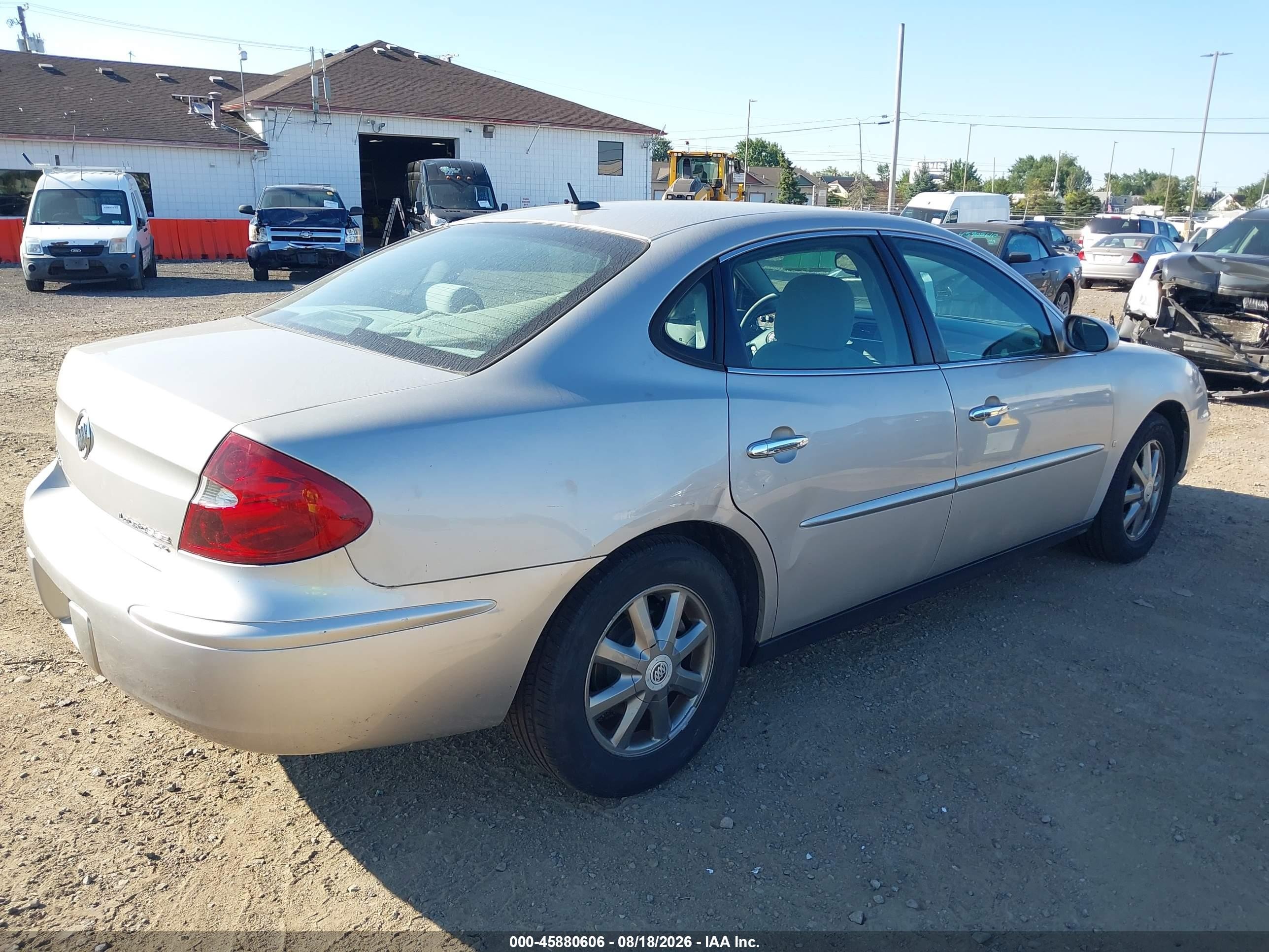 2007 Buick Lacrosse Cx Silver vin: 2G4WC582271162517