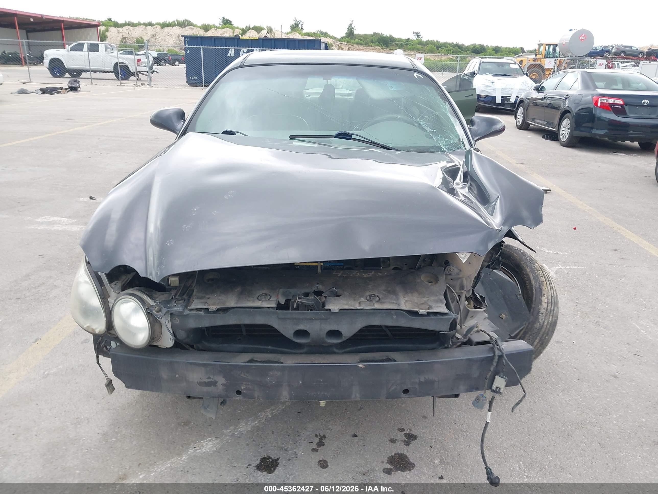 2008 Buick Lacrosse Cx Серый vin: 2G4WC582281196460