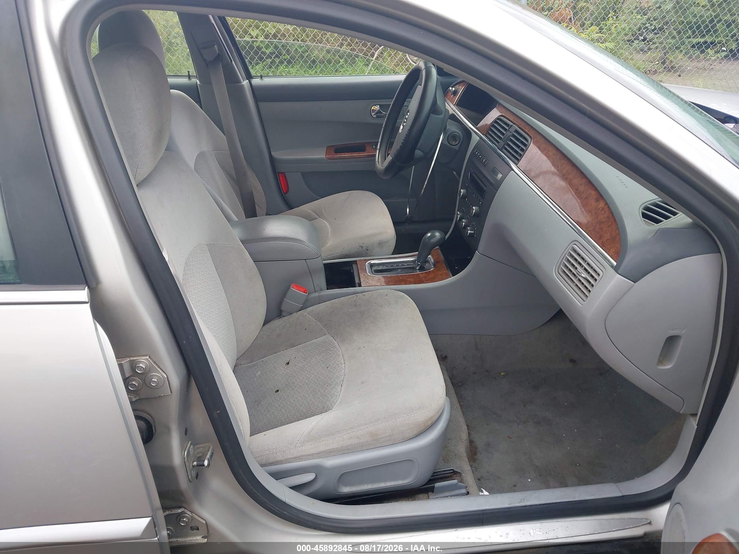 2006 Buick Lacrosse Cx Silver vin: 2G4WC582361310611