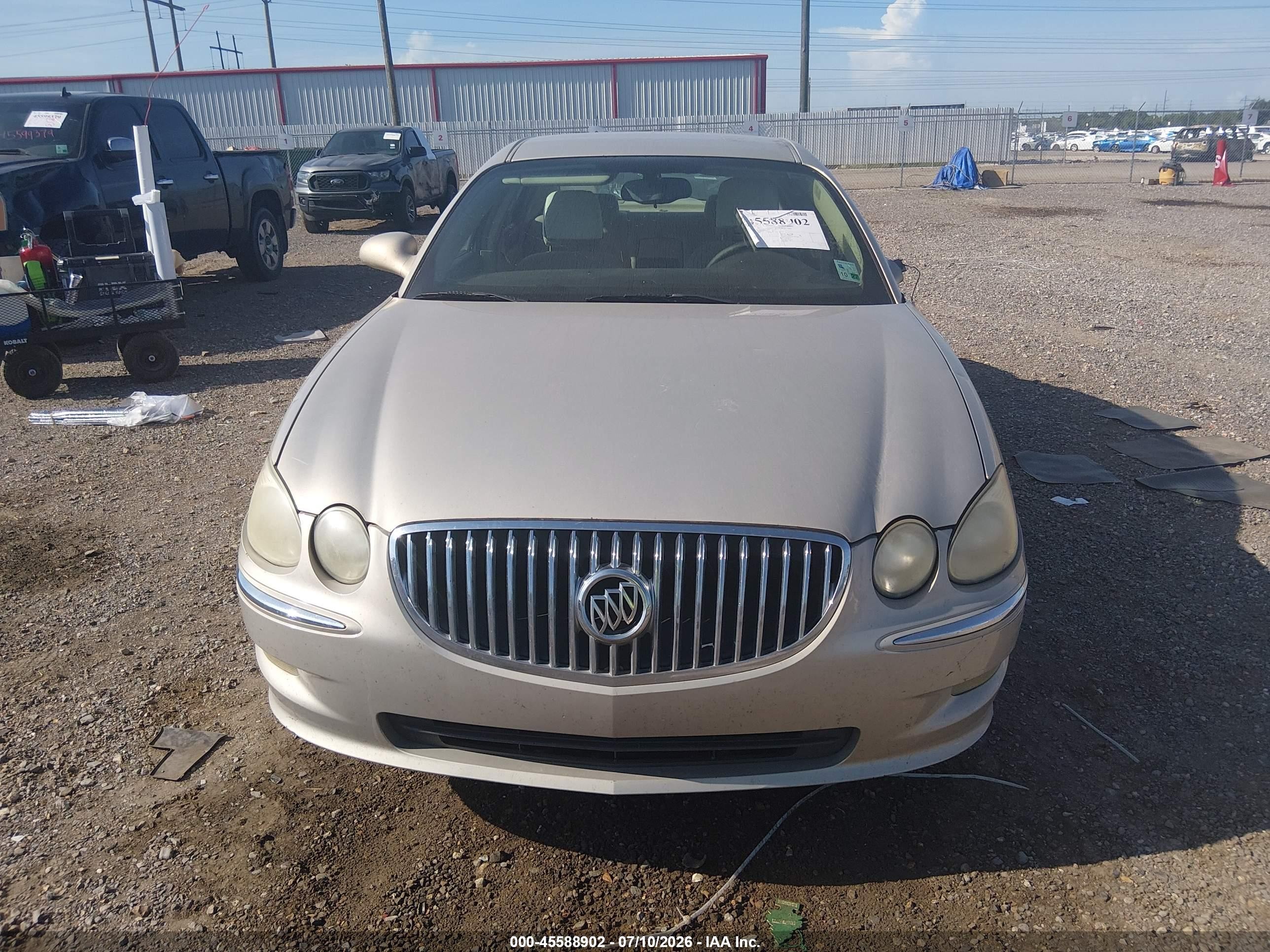 2008 Buick Lacrosse Cx Gold vin: 2G4WC582381380631