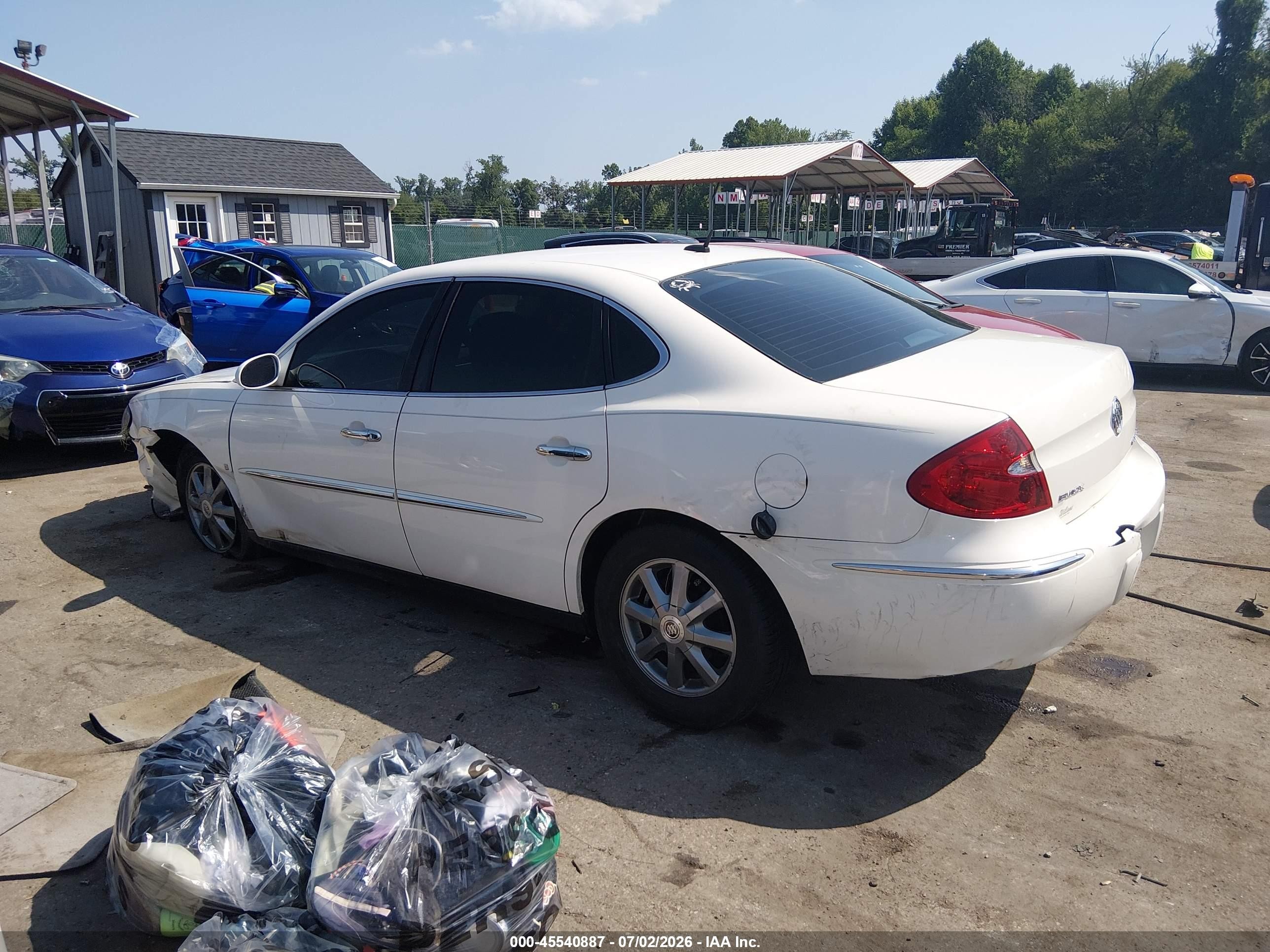 2009 Buick Lacrosse Cx White vin: 2G4WC582391155739