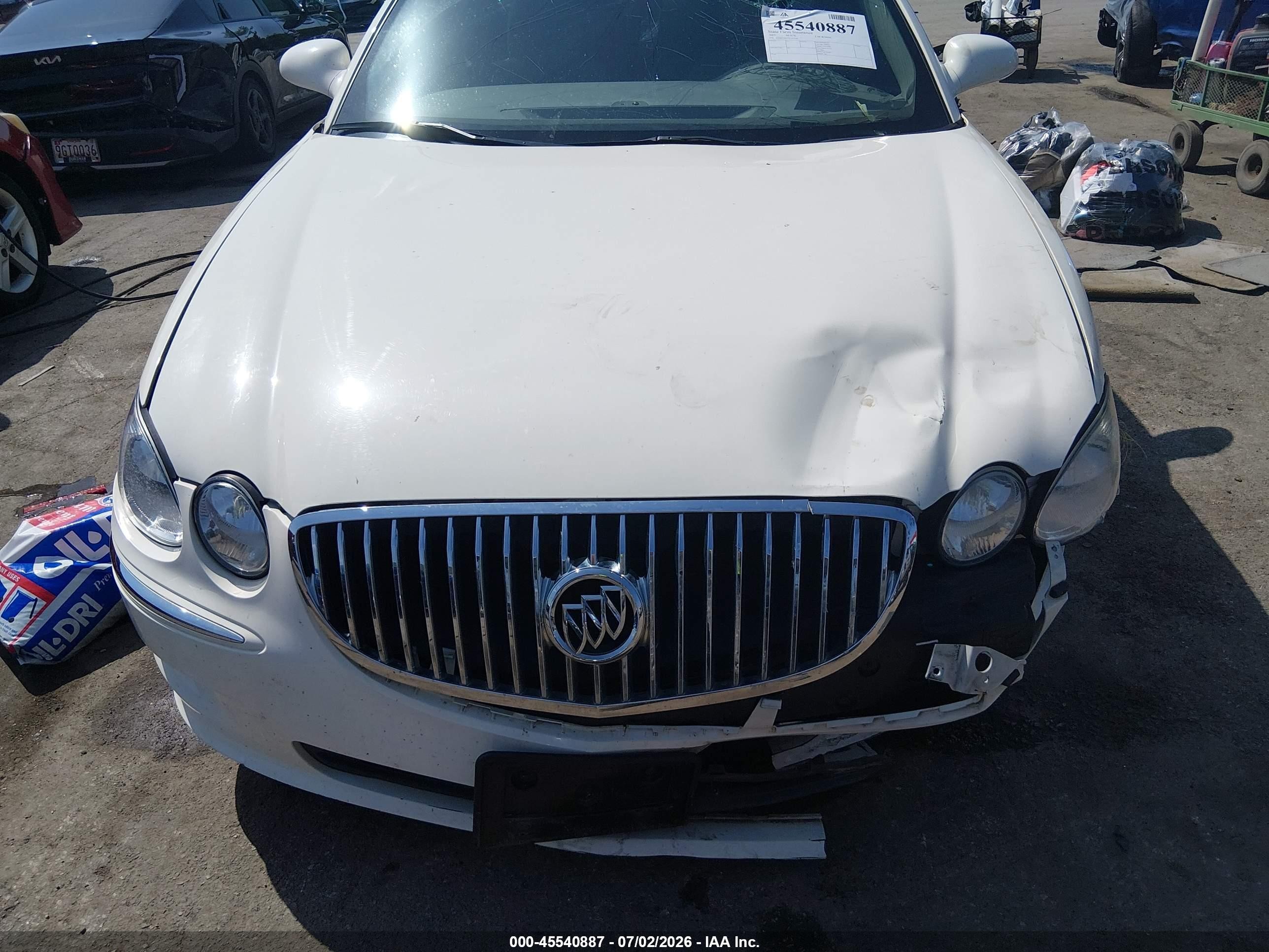 2009 Buick Lacrosse Cx White vin: 2G4WC582391155739
