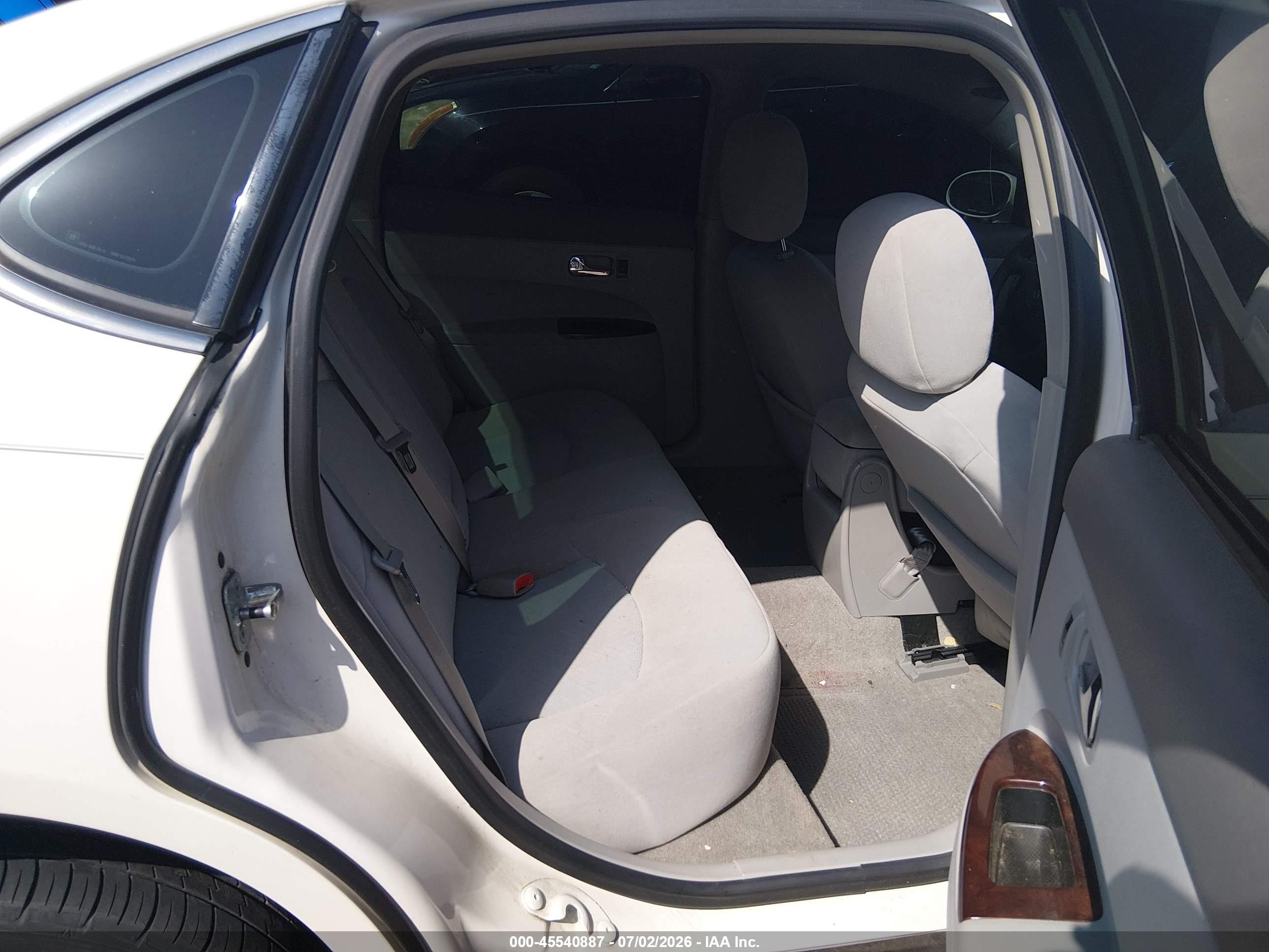 2009 Buick Lacrosse Cx White vin: 2G4WC582391155739