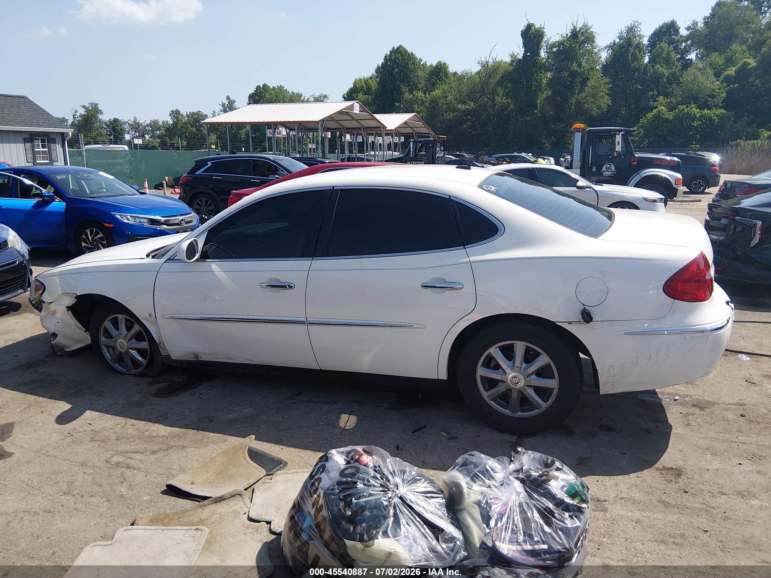 2009 Buick Lacrosse Cx White vin: 2G4WC582391155739