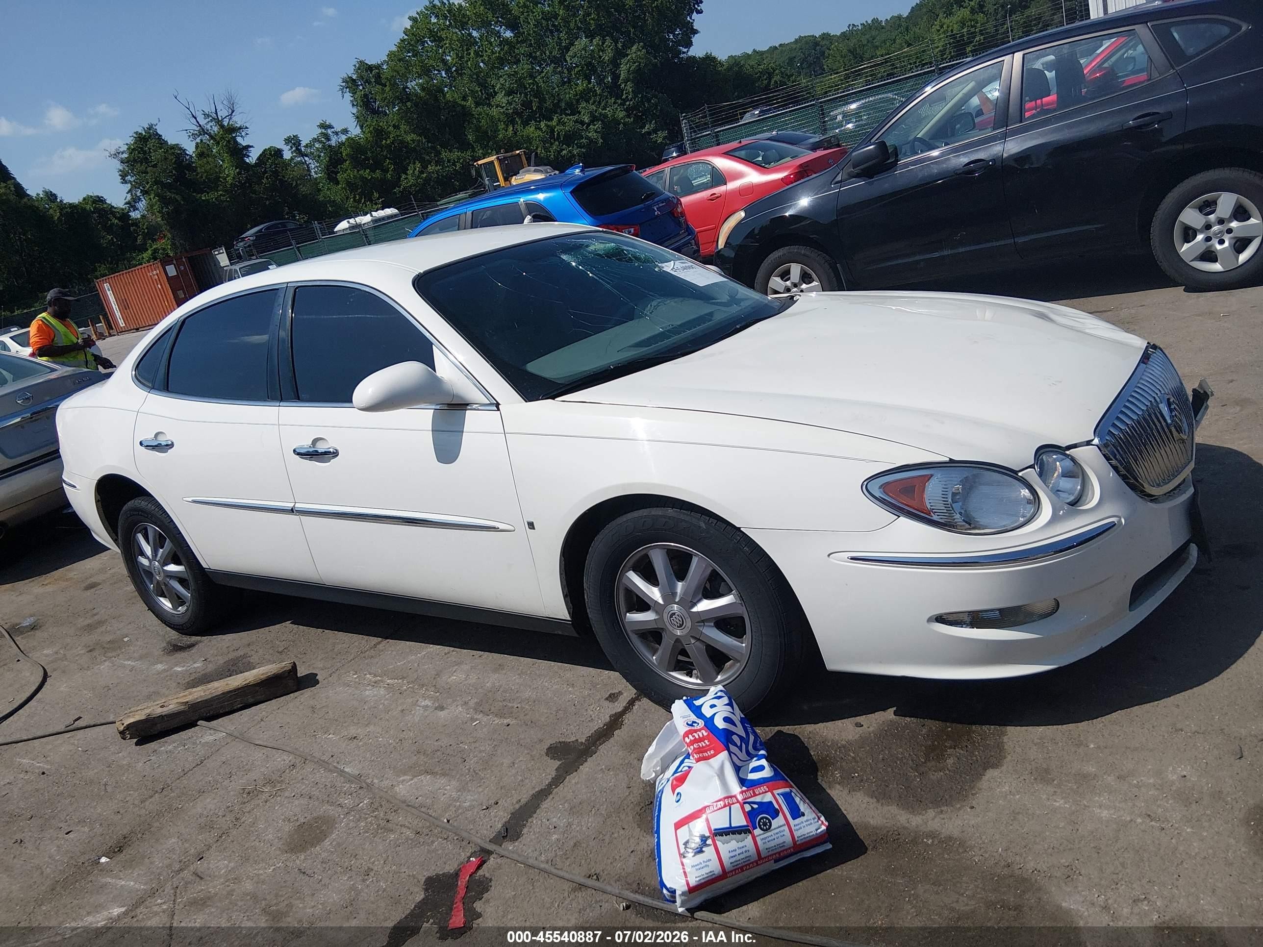 2009 Buick Lacrosse Cx White vin: 2G4WC582391155739