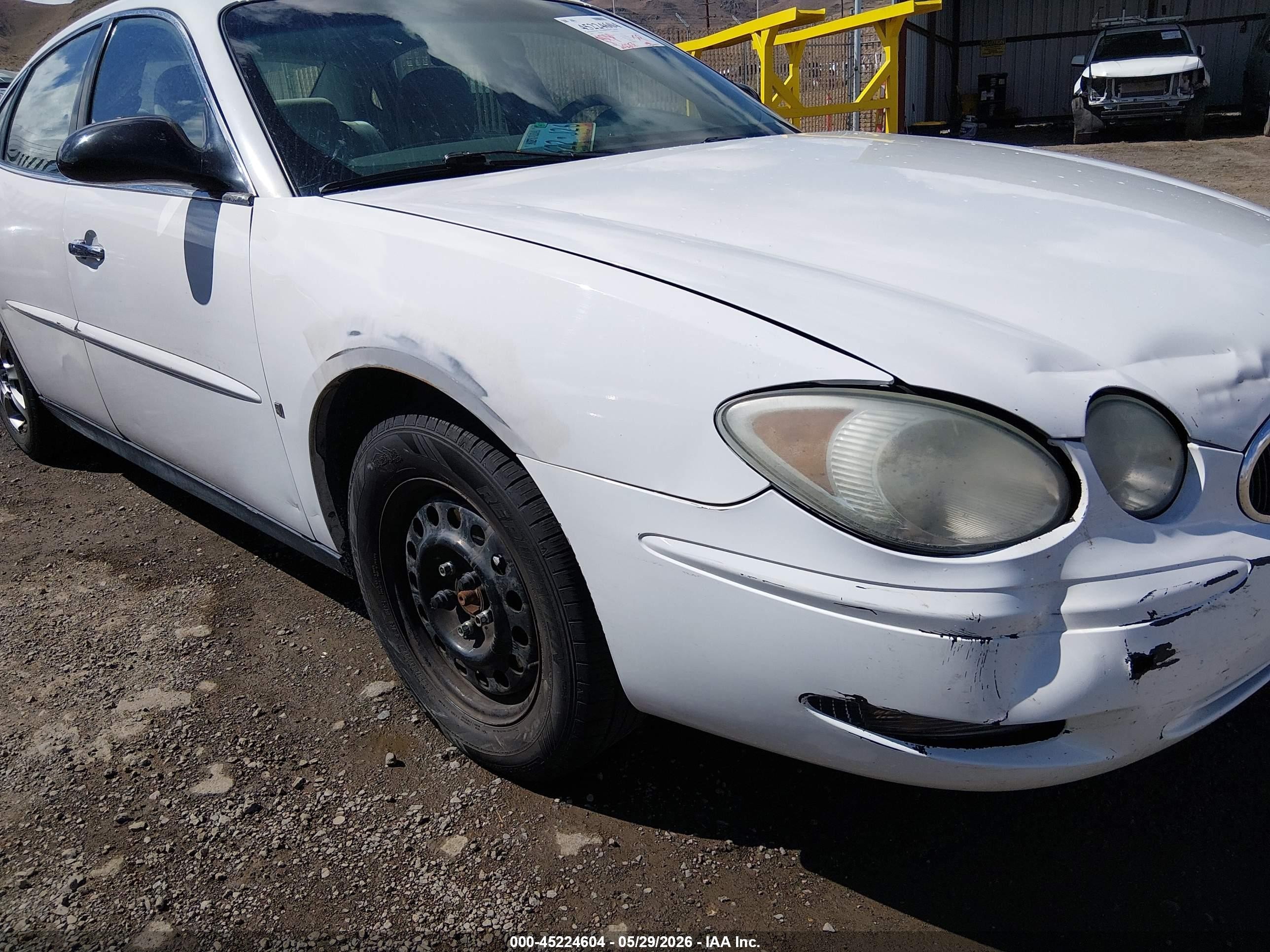 2006 Buick Lacrosse Cx White vin: 2G4WC582461100499