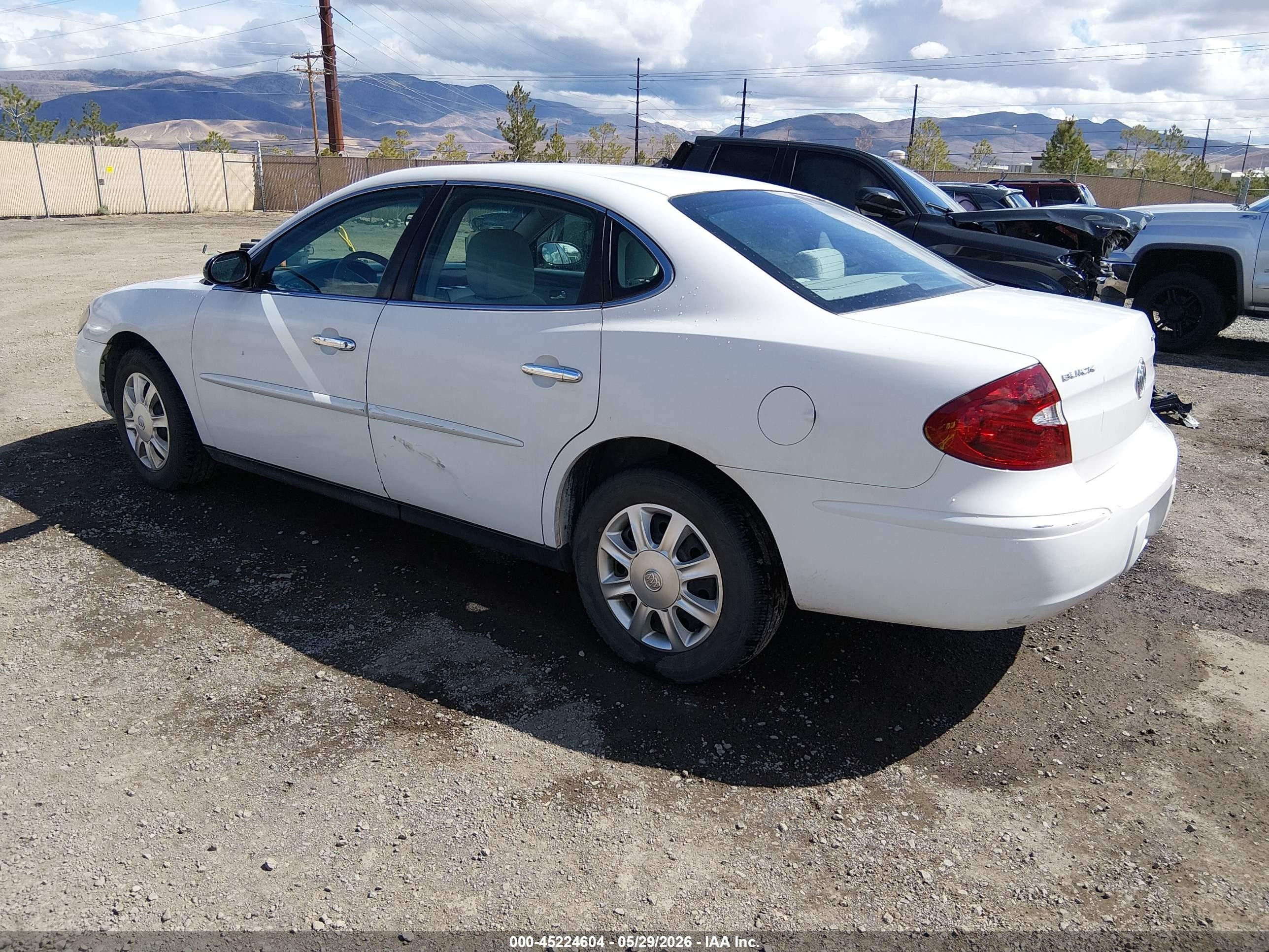 2006 Buick Lacrosse Cx White vin: 2G4WC582461100499