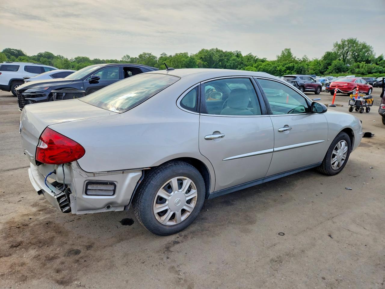2007 Buick Lacrosse Cx Silver vin: 2G4WC582471165046