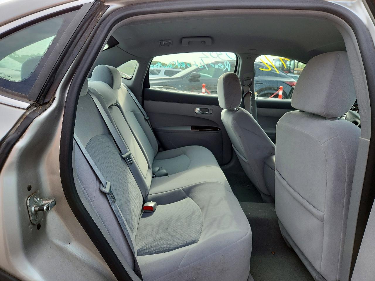 2007 Buick Lacrosse Cx Silver vin: 2G4WC582471165046