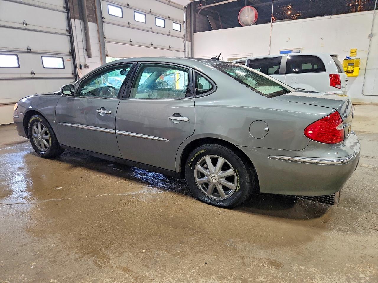 2009 Buick Lacrosse Cx Gray vin: 2G4WC582491103424