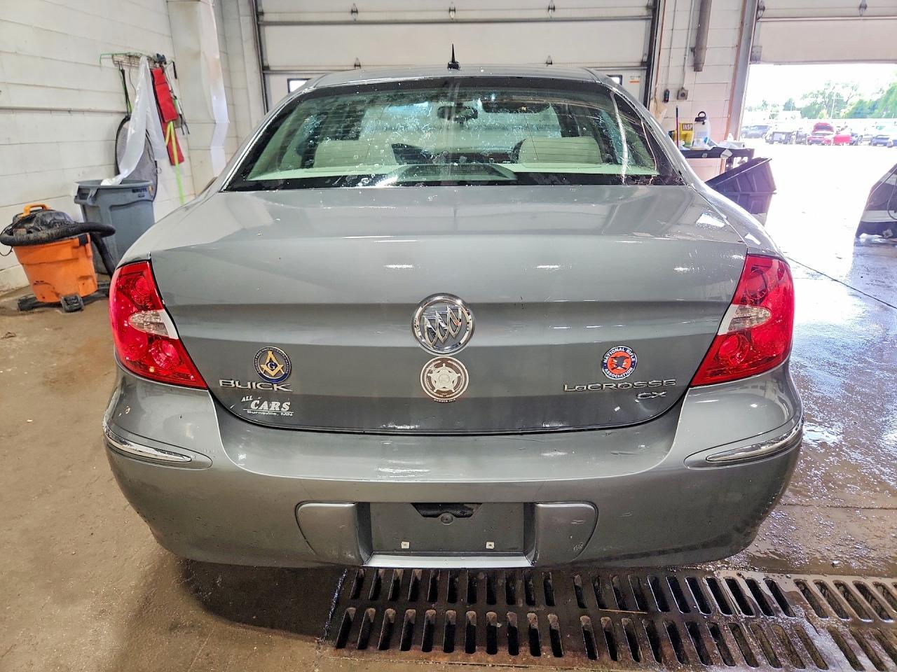 2009 Buick Lacrosse Cx Gray vin: 2G4WC582491103424