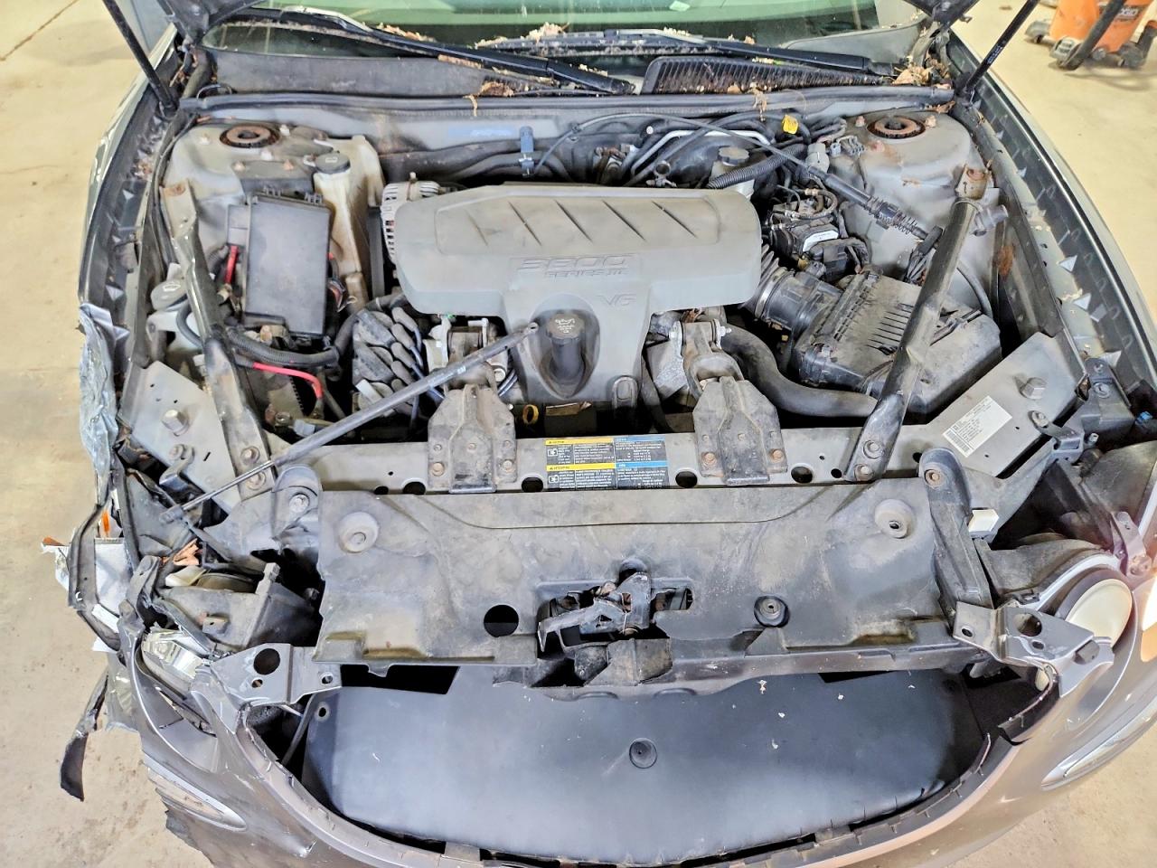 2009 Buick Lacrosse Cx Gray vin: 2G4WC582491103424