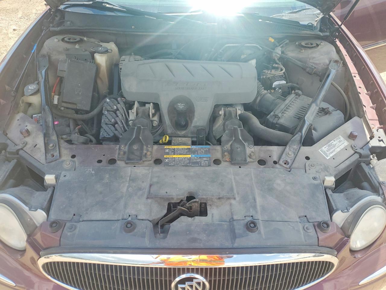 2007 Buick Lacrosse Cx Burgundy vin: 2G4WC582571216702