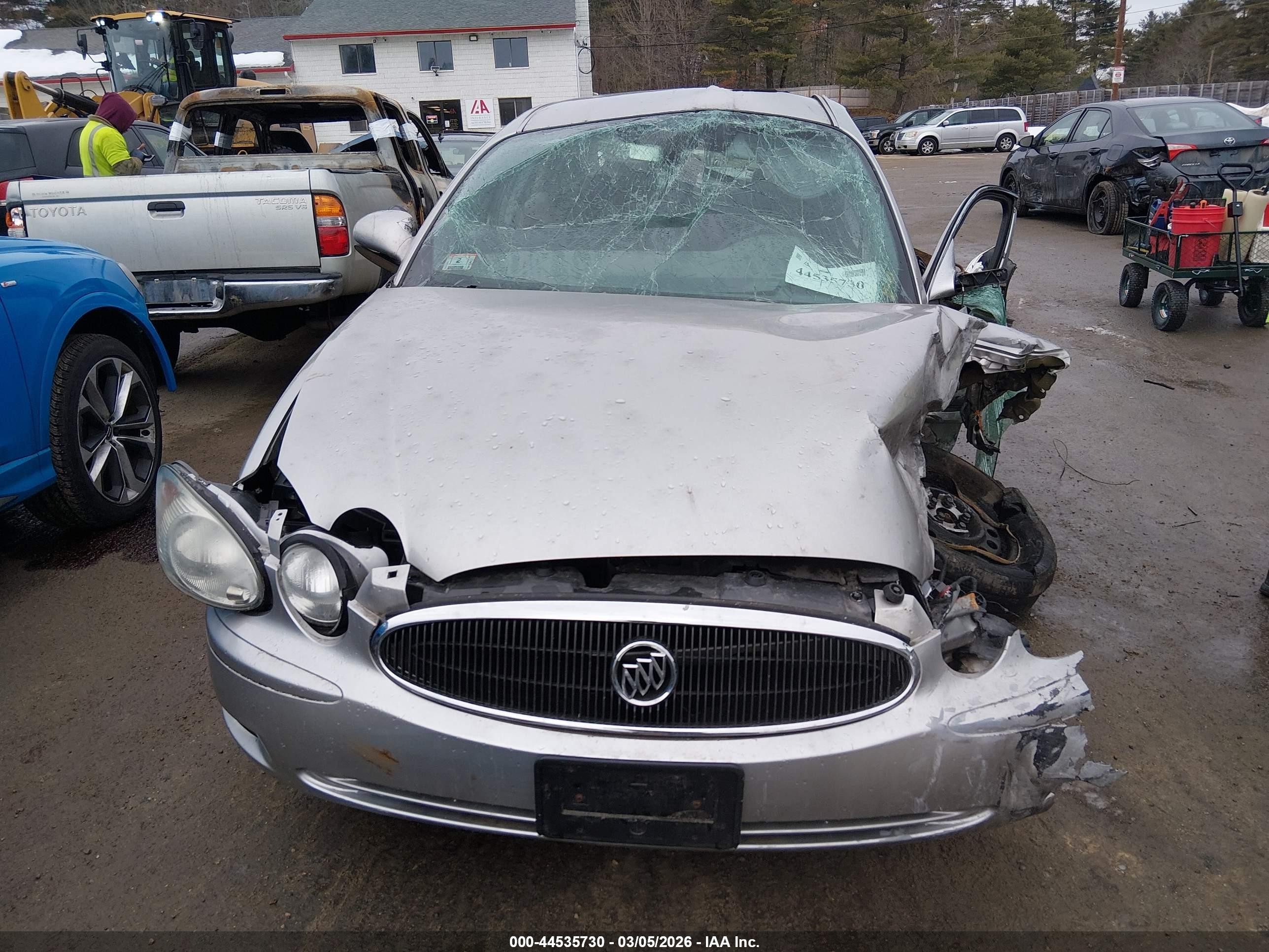 2007 Buick Lacrosse Cx Silver vin: 2G4WC582571244693