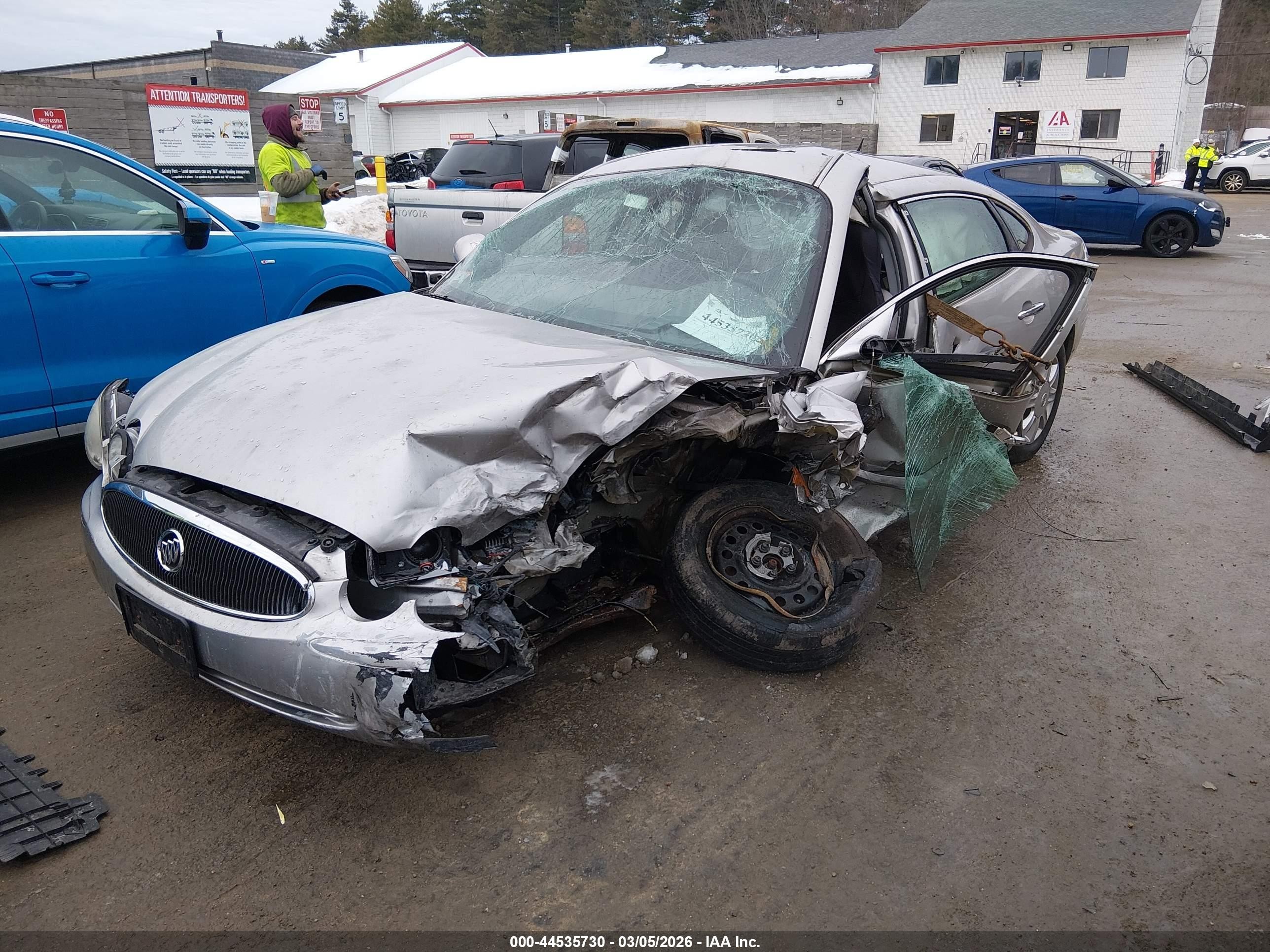 2007 Buick Lacrosse Cx Silver vin: 2G4WC582571244693