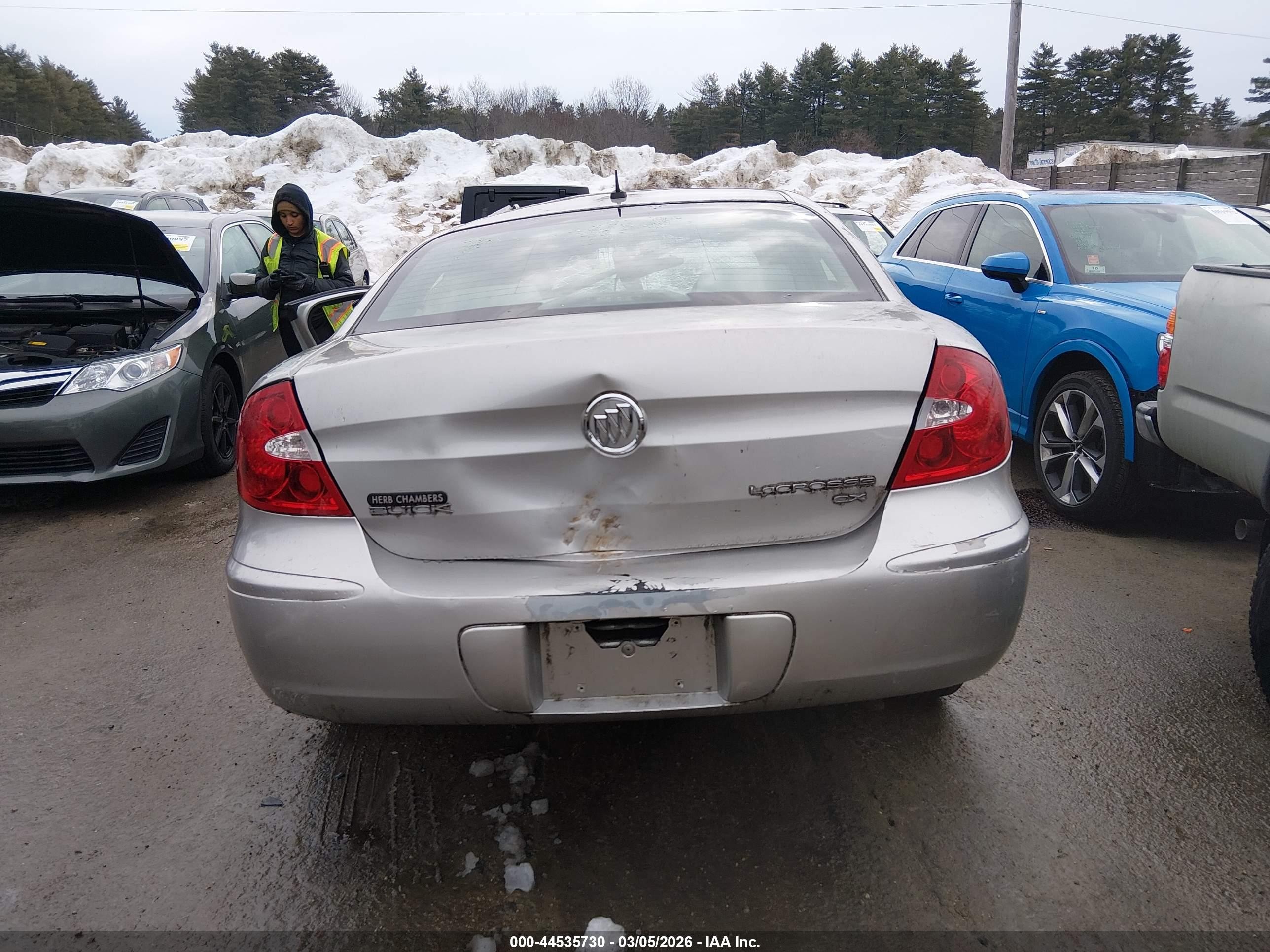 2007 Buick Lacrosse Cx Silver vin: 2G4WC582571244693