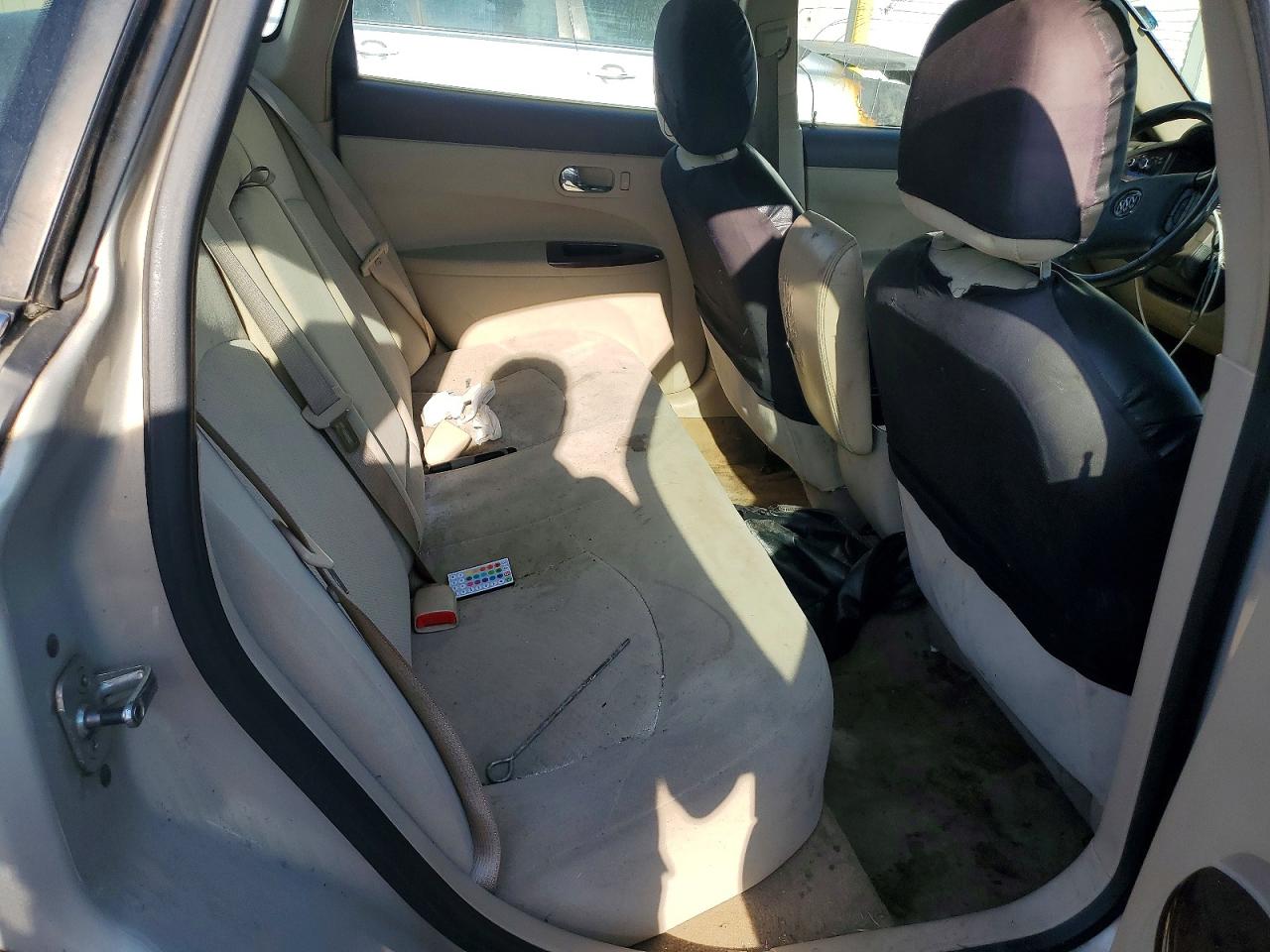 2008 Buick Lacrosse Cx Beige vin: 2G4WC582581189910