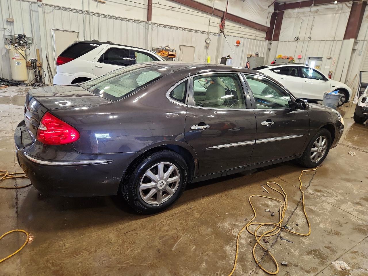 2009 Buick Lacrosse Cx Коричневый vin: 2G4WC582591241652
