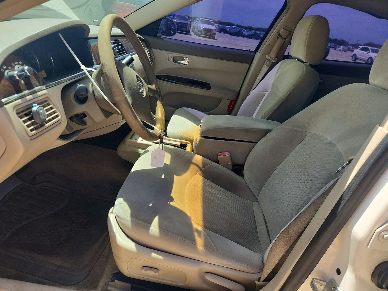 2007 Buick Lacrosse Cx White vin: 2G4WC582671109240