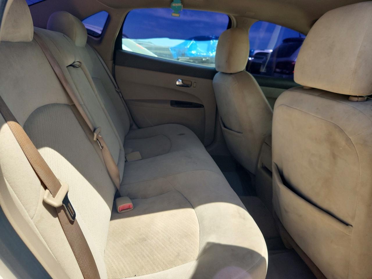 2007 Buick Lacrosse Cx White vin: 2G4WC582671109240