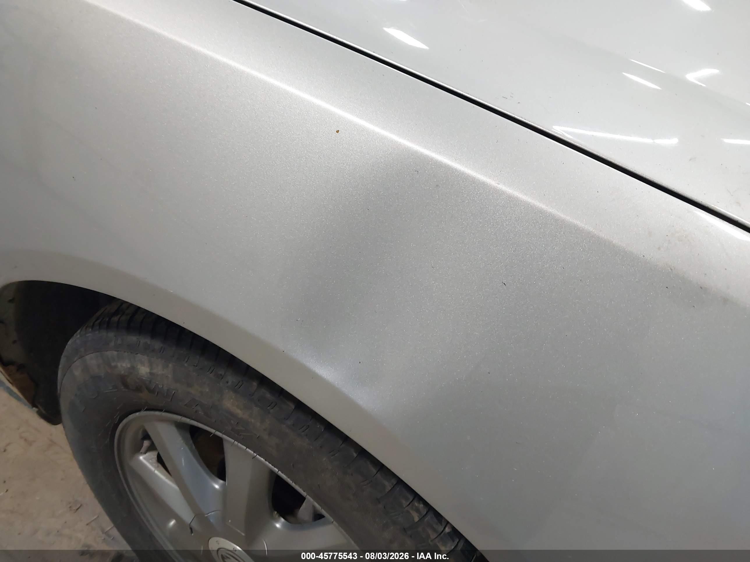 2009 Buick Lacrosse Cx Серебряный vin: 2G4WC582691149305