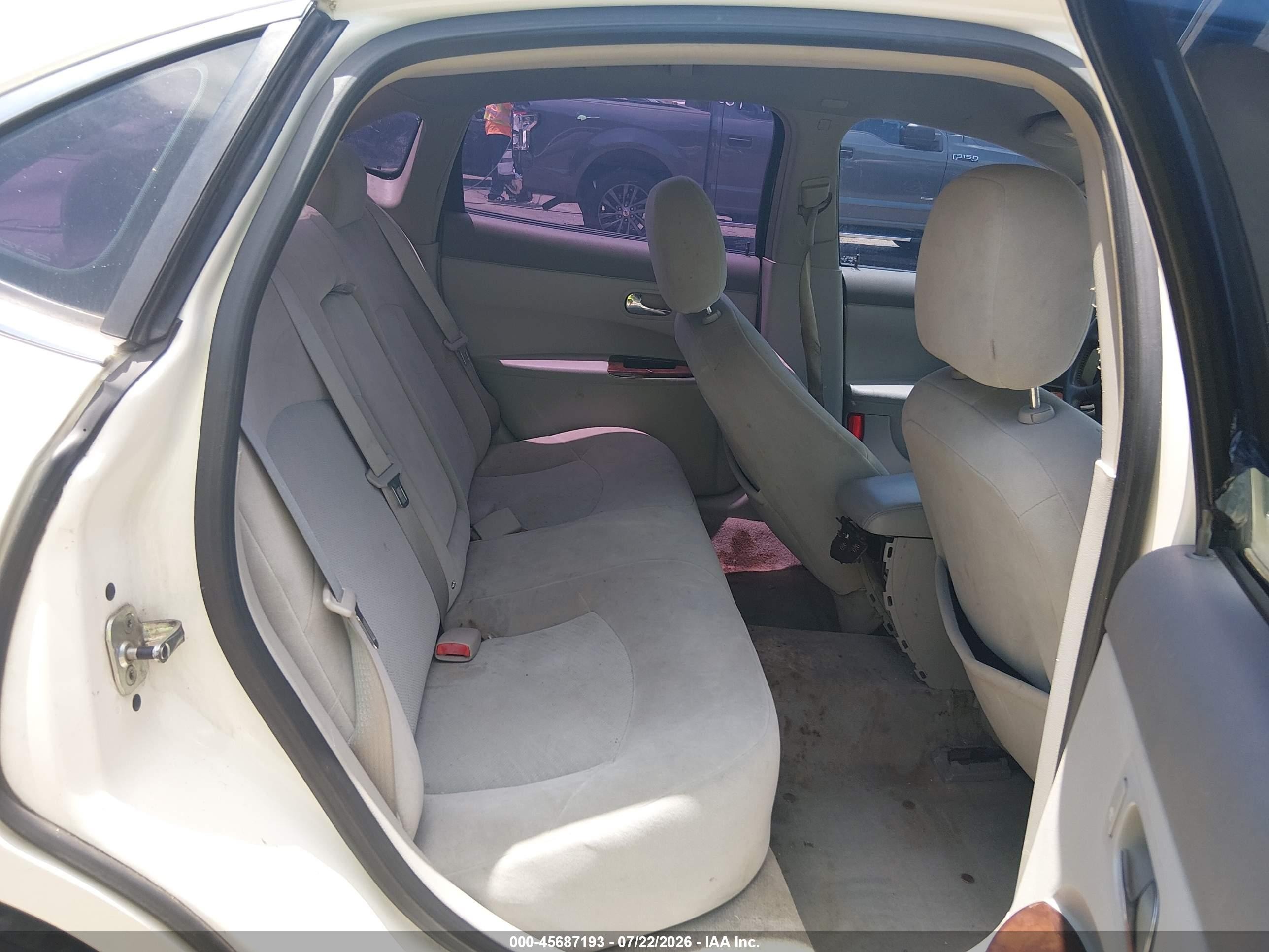 2008 Buick Lacrosse Cx White vin: 2G4WC582781170694