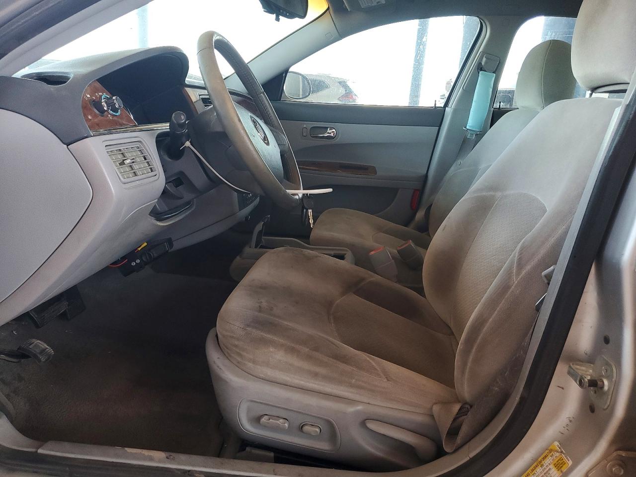 2006 Buick Lacrosse Cx Серебряный vin: 2G4WC582861203294
