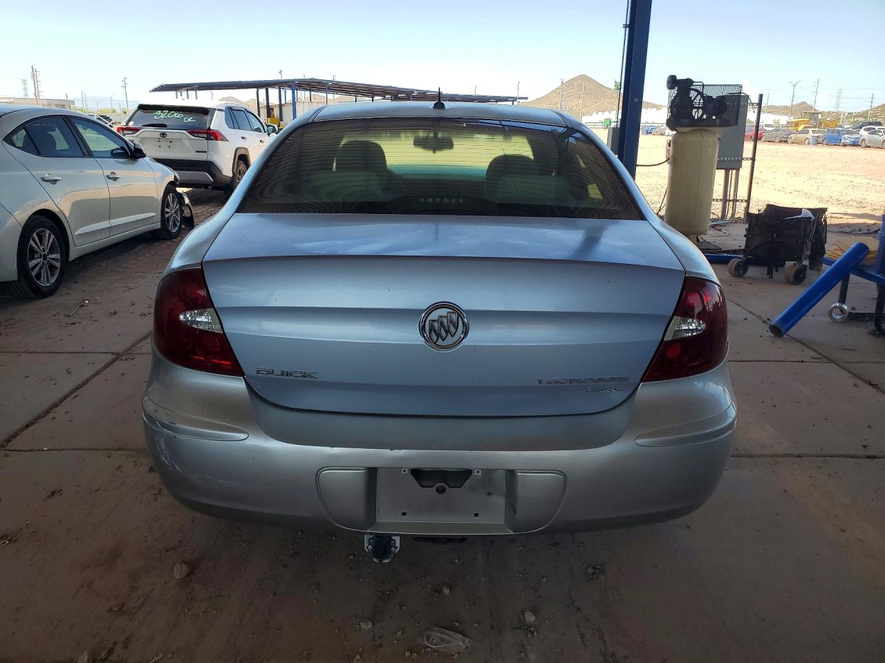 2006 Buick Lacrosse Cx Серебряный vin: 2G4WC582861203294