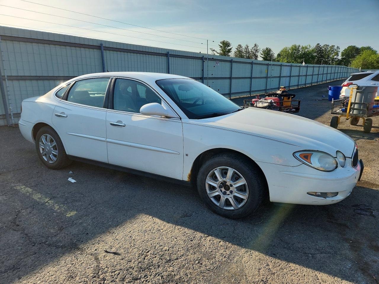 2006 Buick Lacrosse Cx White vin: 2G4WC582861276438