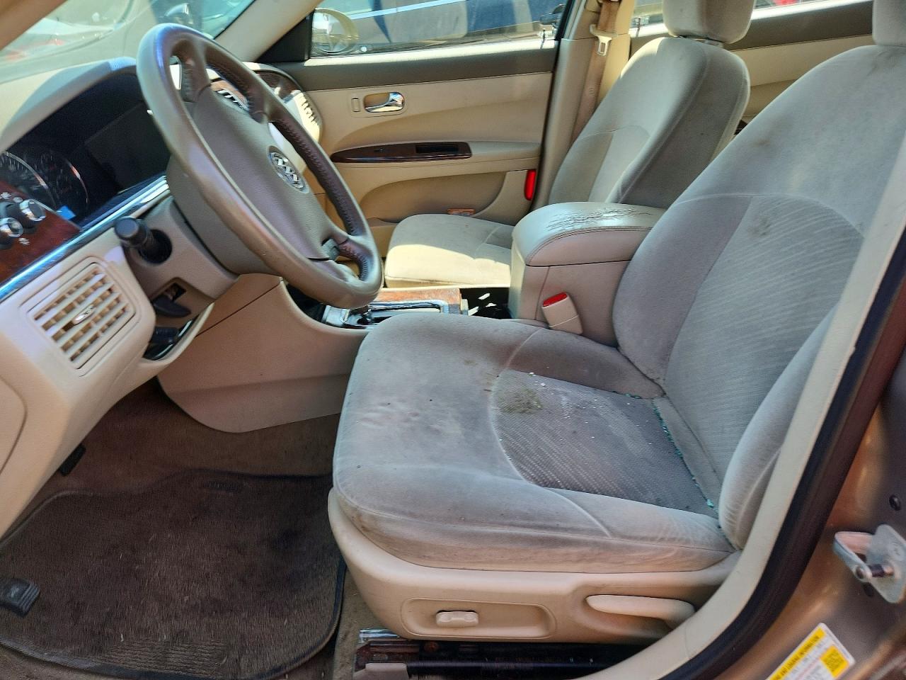 2007 Buick Lacrosse Cx Tan vin: 2G4WC582871205824