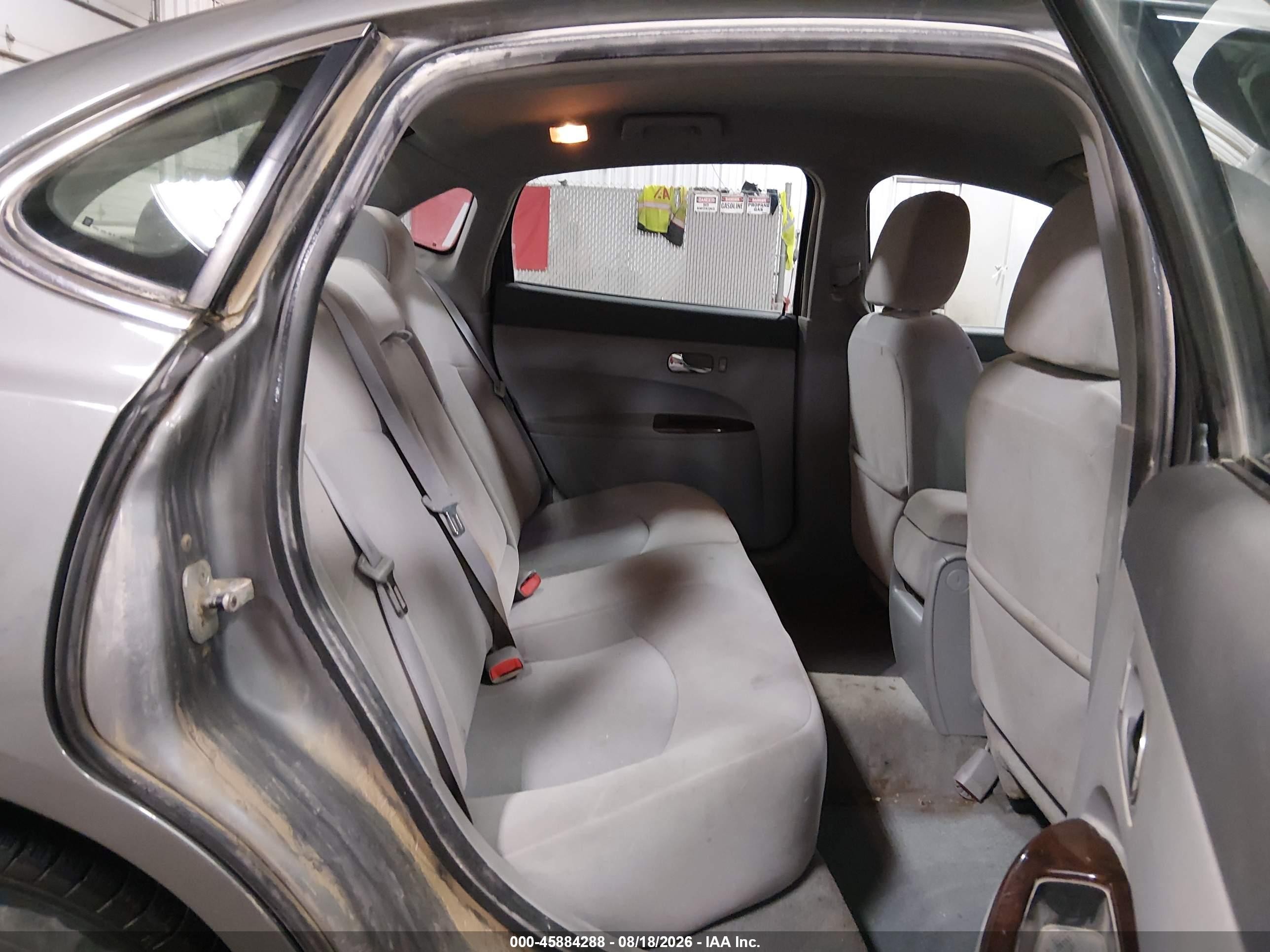 2007 Buick Lacrosse Cx Gray vin: 2G4WC582971115050