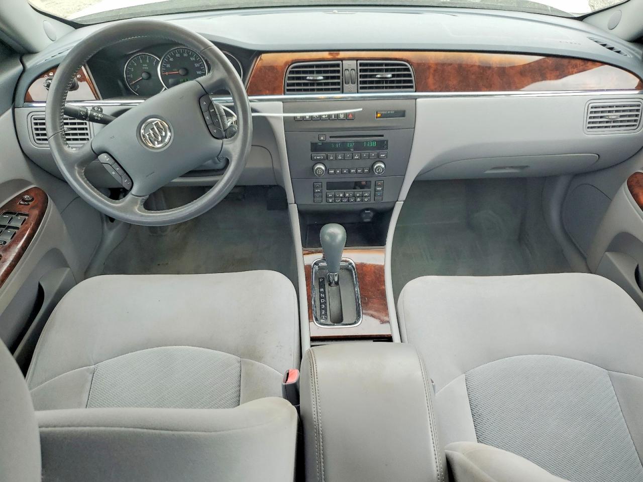 2007 Buick Lacrosse Cx Silver vin: 2G4WC582971157749