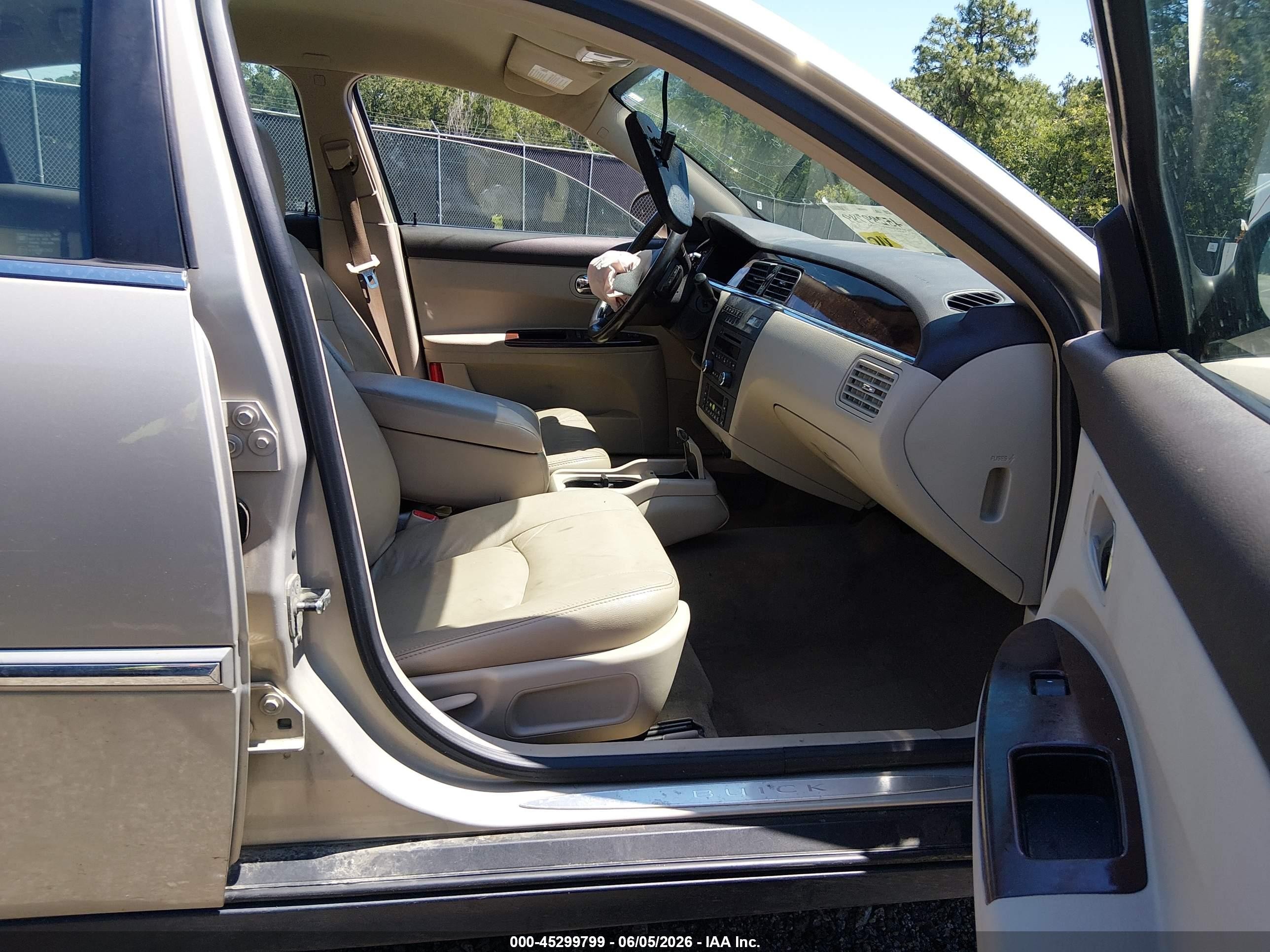 2008 Buick Lacrosse Cx Cream vin: 2G4WC582981197055